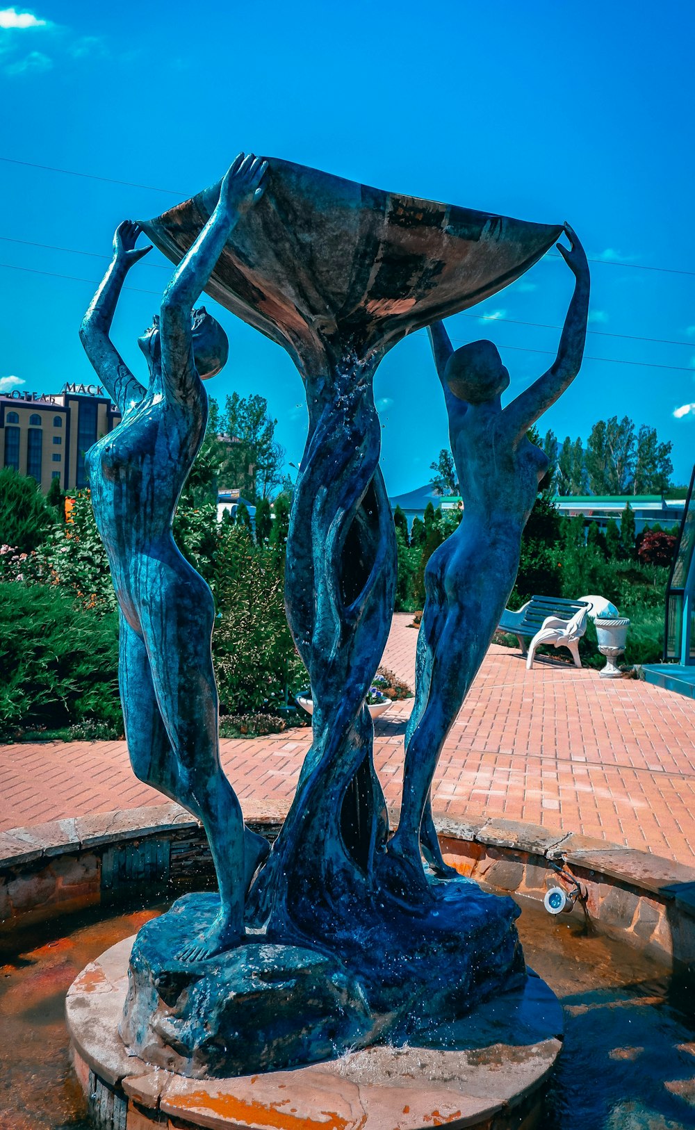 Eine Skulptur einer Meerjungfrau