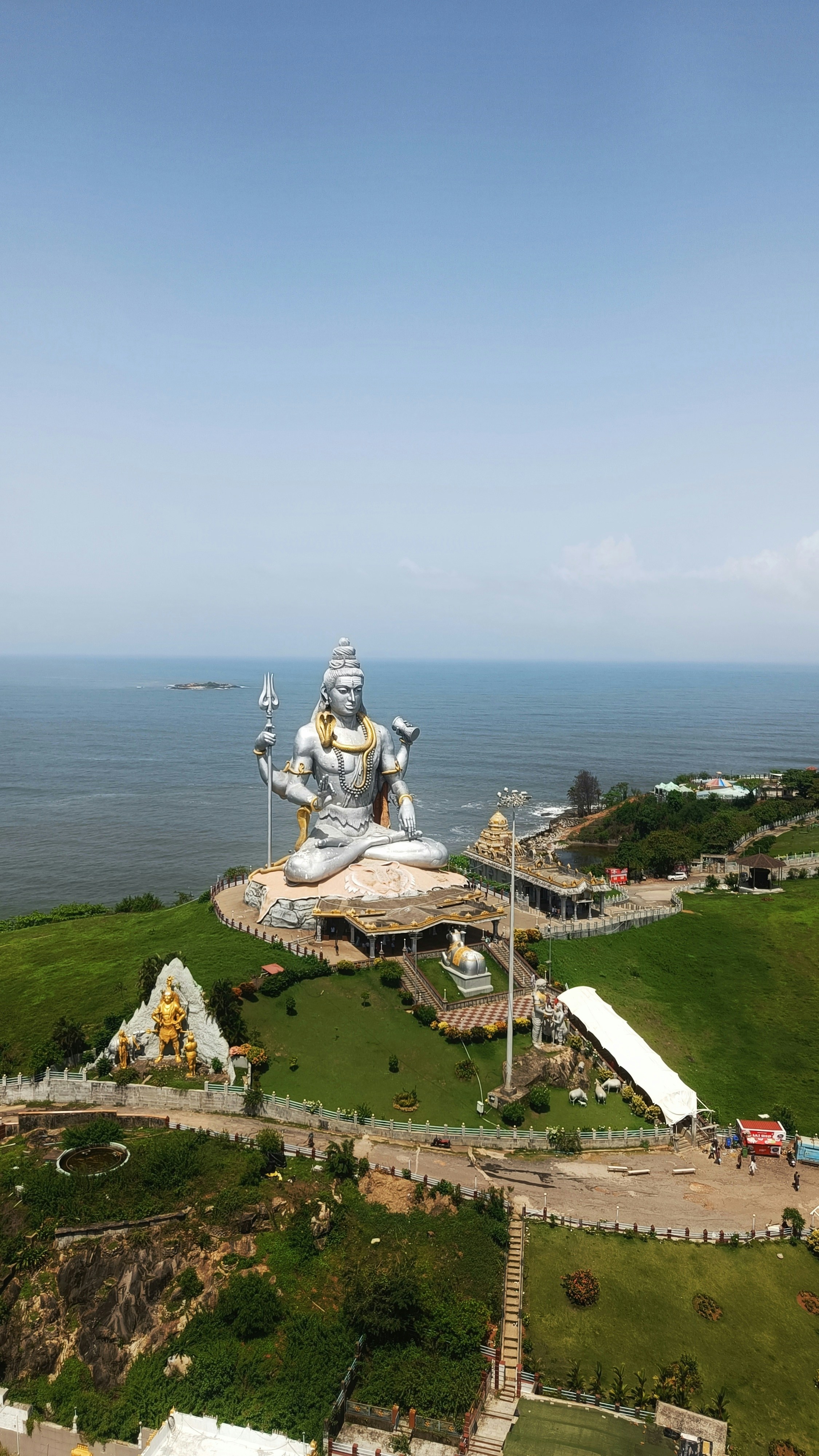 Murudeshwar temple with giant Shiva statue overlooking the Arabian Sea, Karnataka coast
