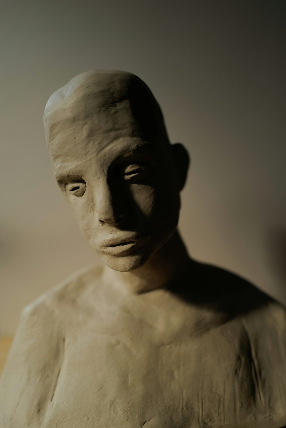 Free Photo  Full shot people clay sculpting