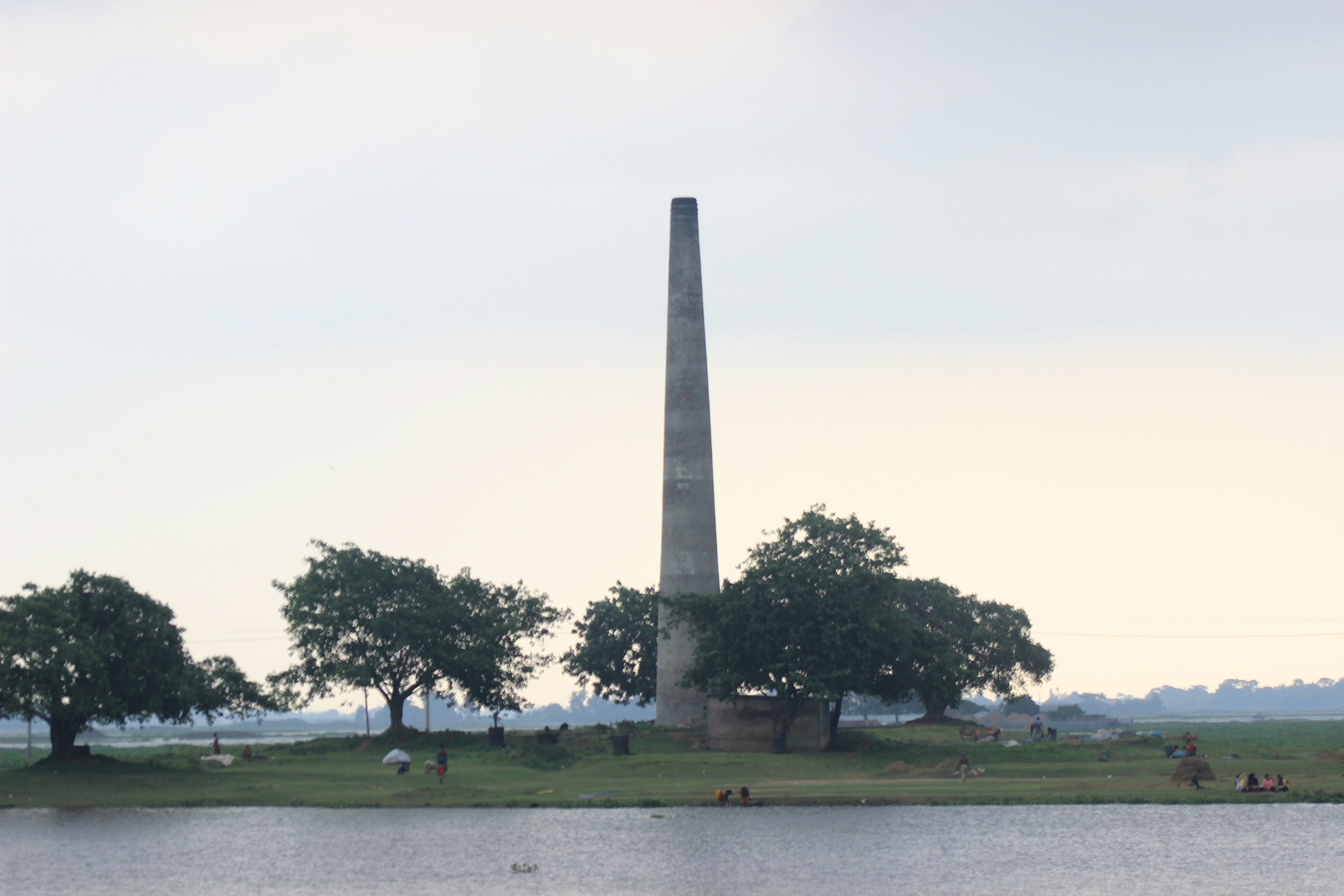 a tall monument in a park
