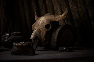 a statue of an animal