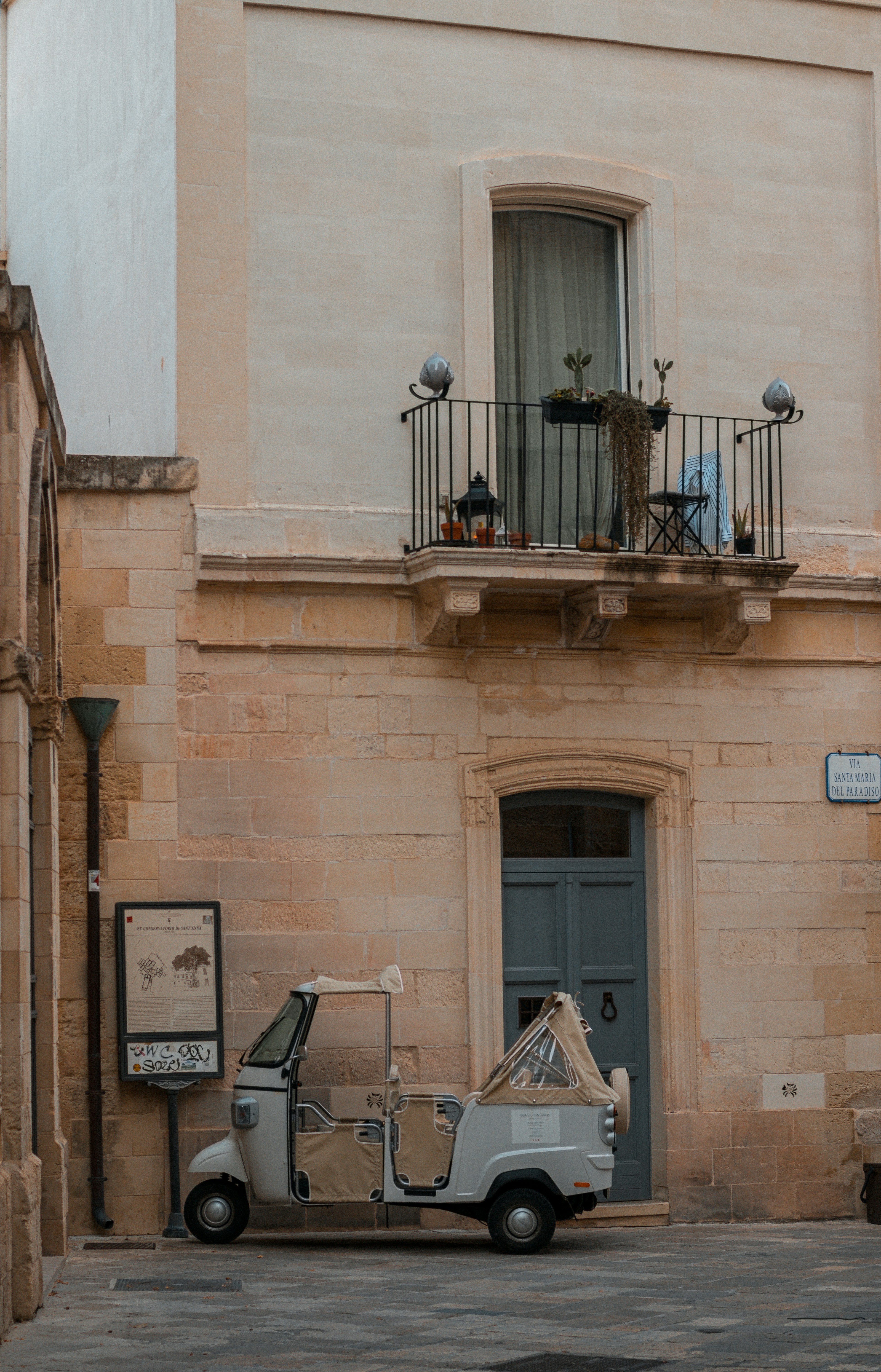 Photo by valentinlacoste