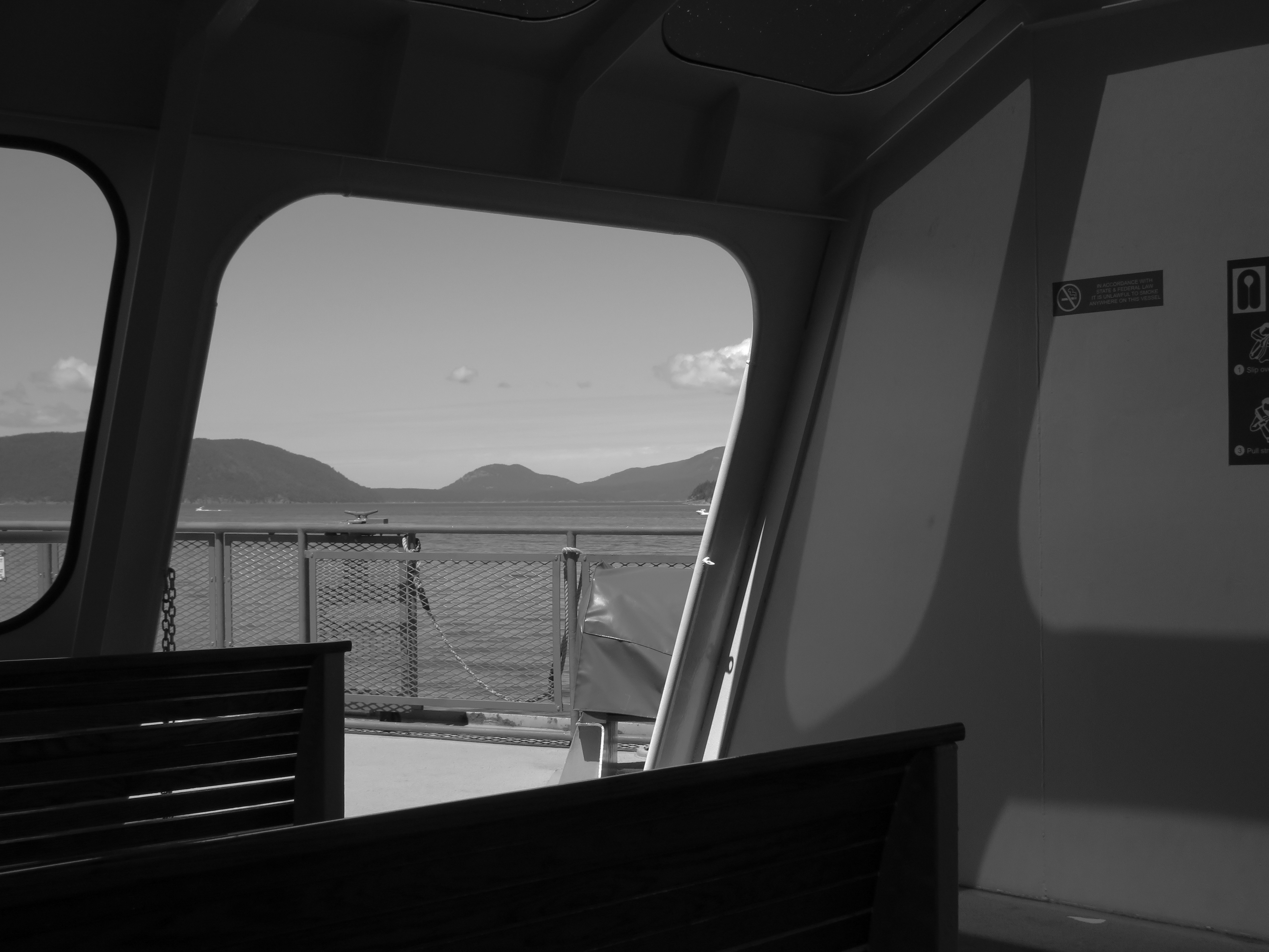 perahu di atas air