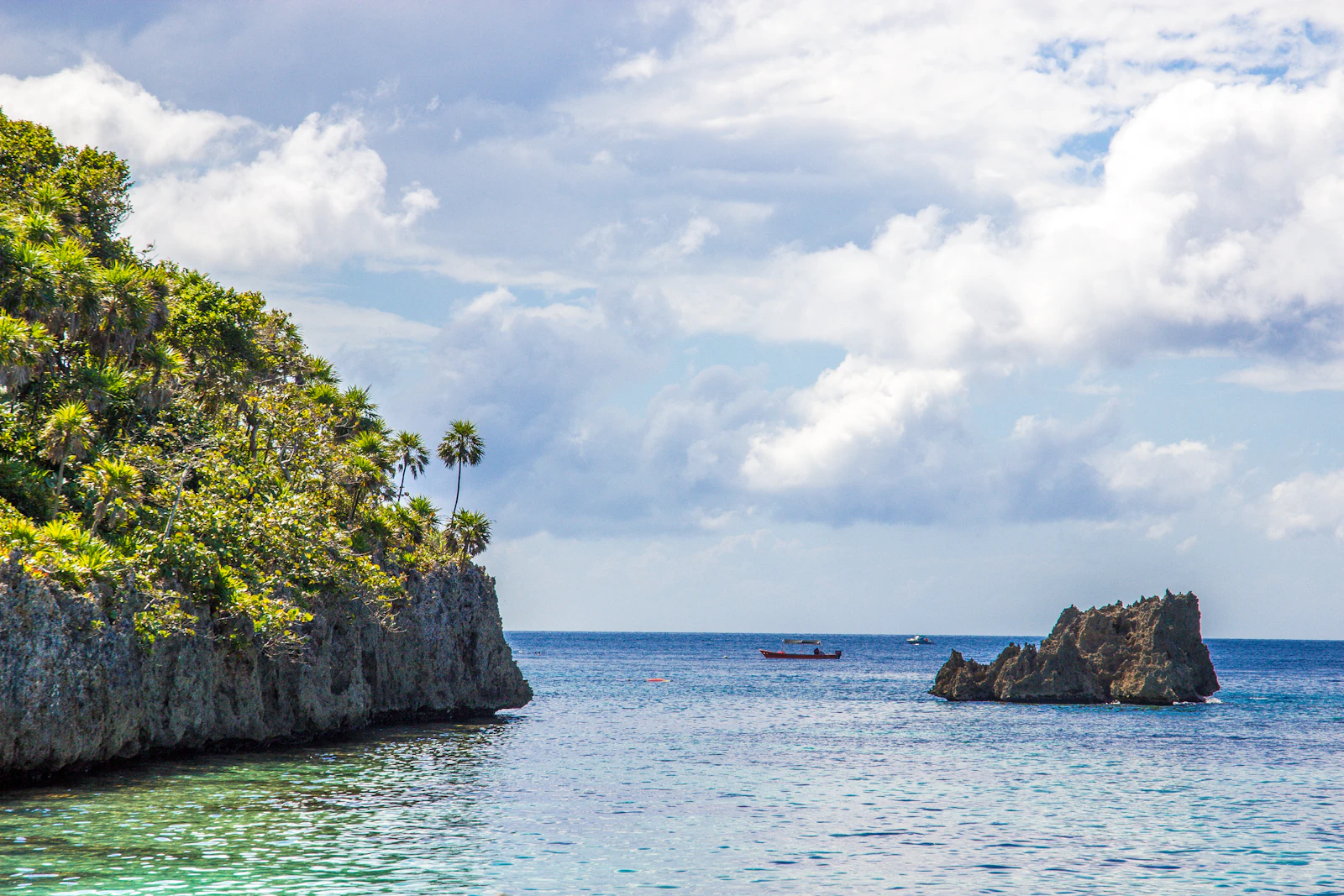 Healthcare in Roatán: Clinics, Hospitals & Insurance for Retirees