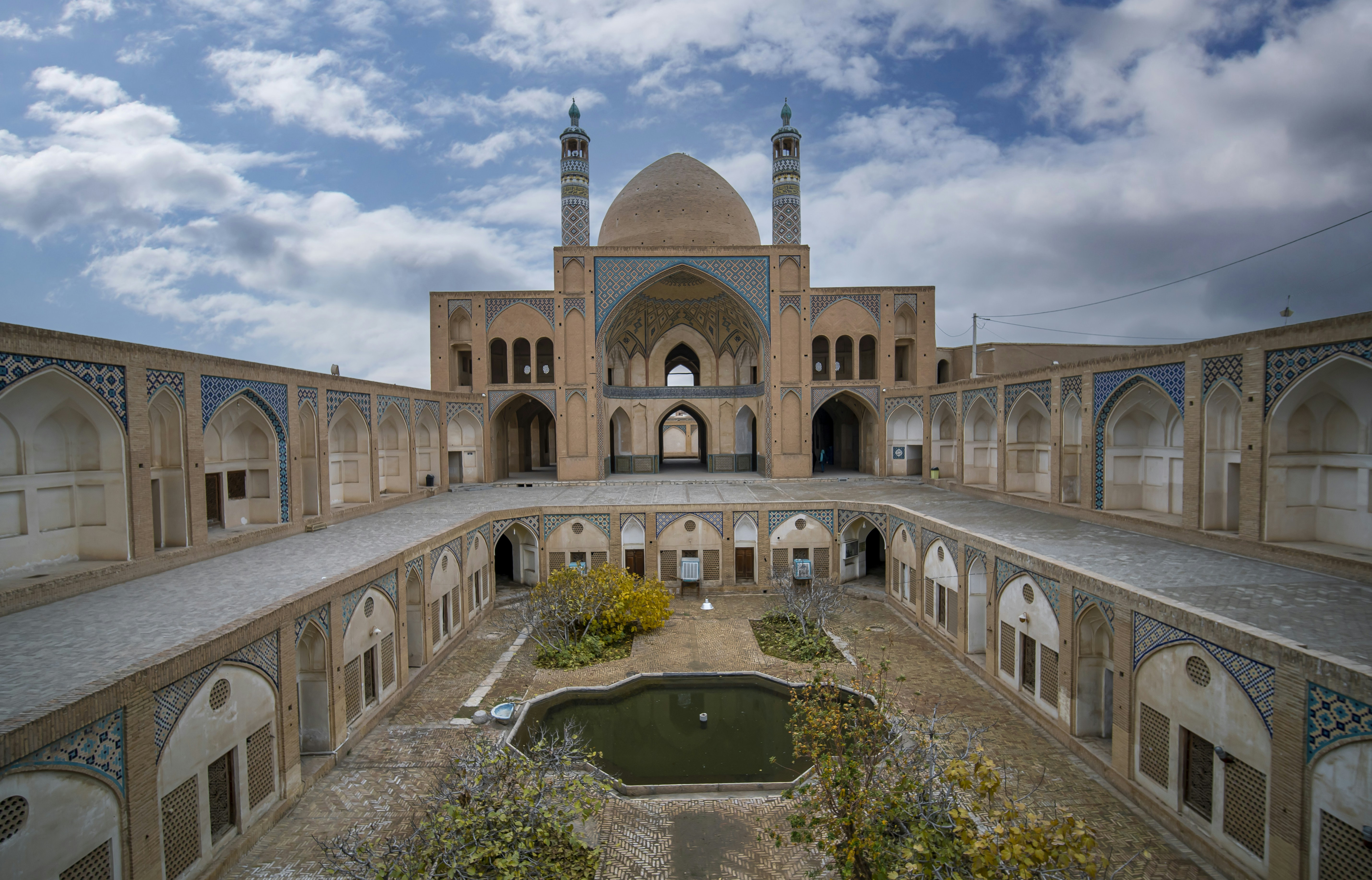 Photo by akbarnemati