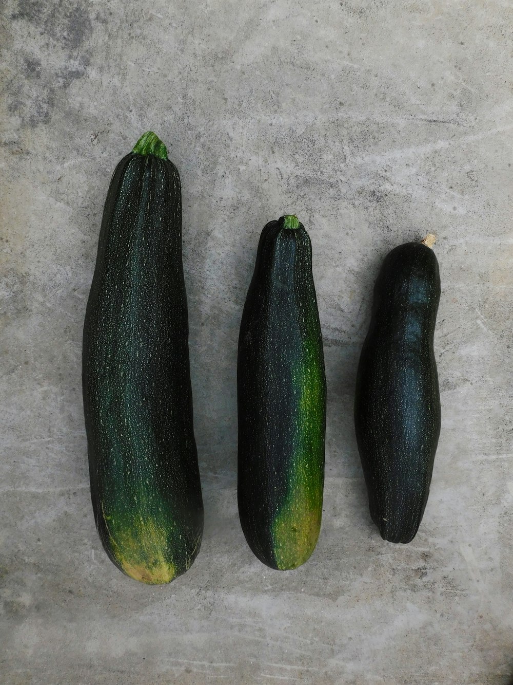 a group of zucchini vegetables