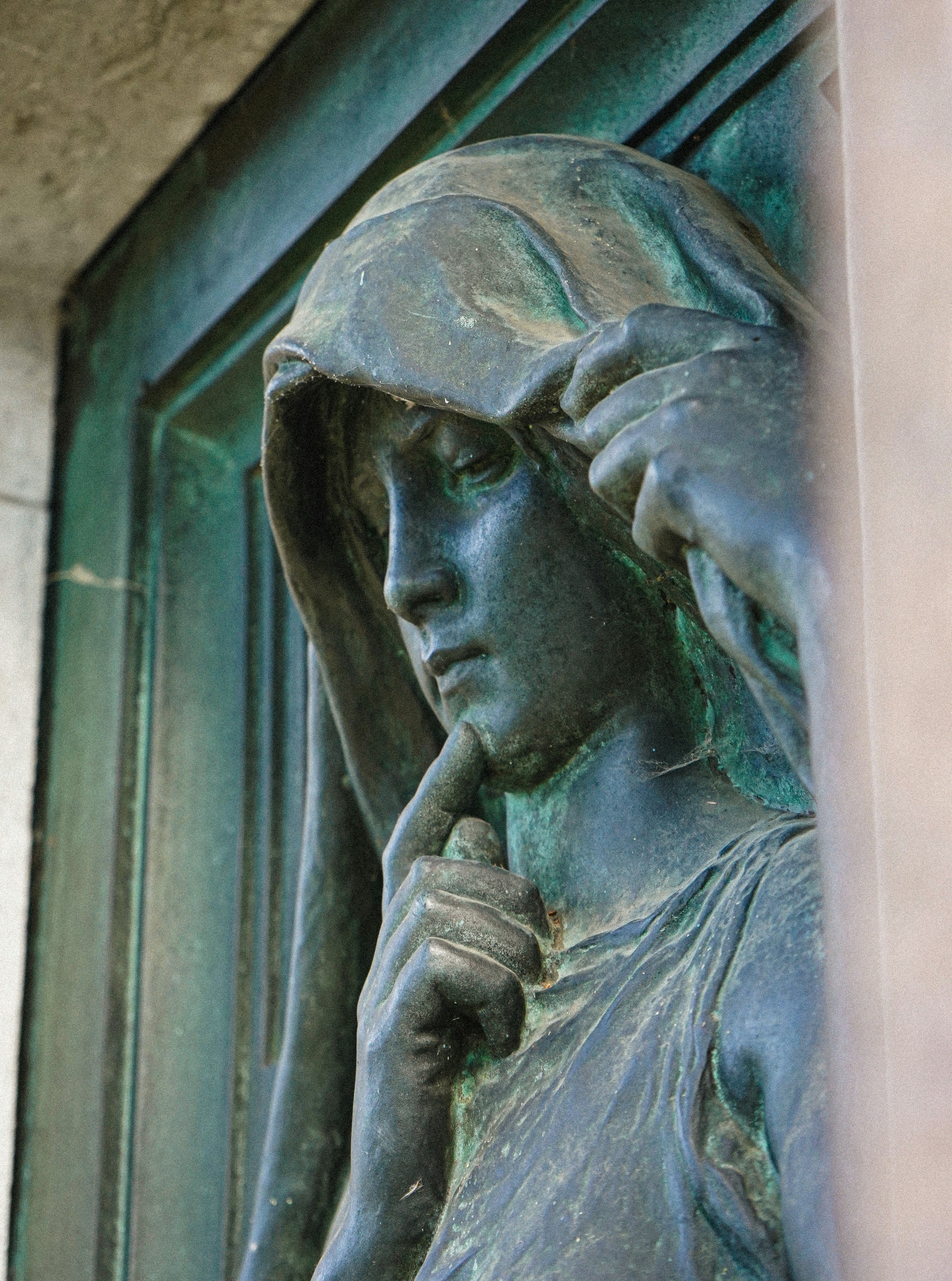 Cimetière du Père Lachaise, rue du Repos, Paris, France.