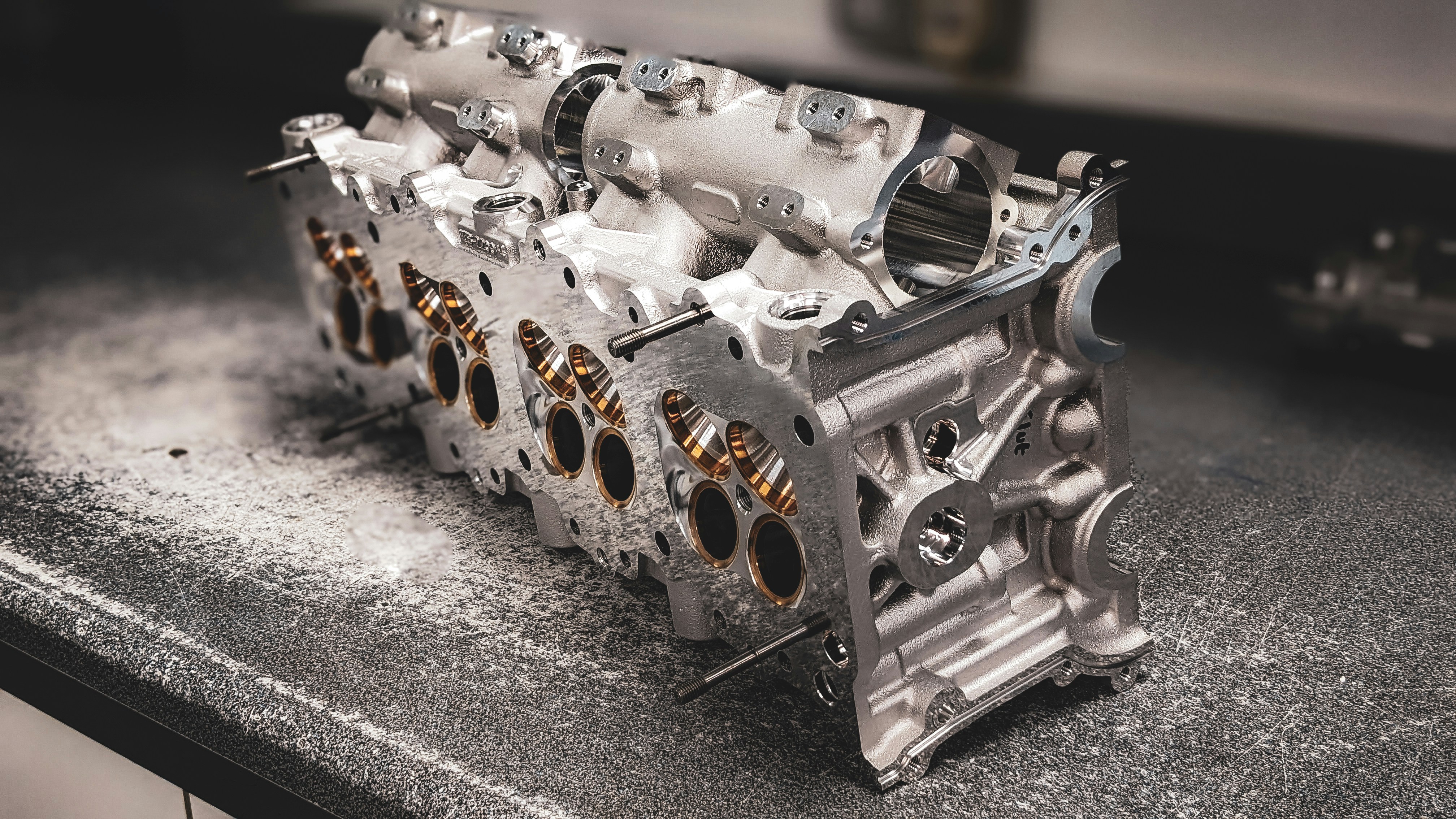 A close up of a machine photo – Free Engine Image on Unsplash