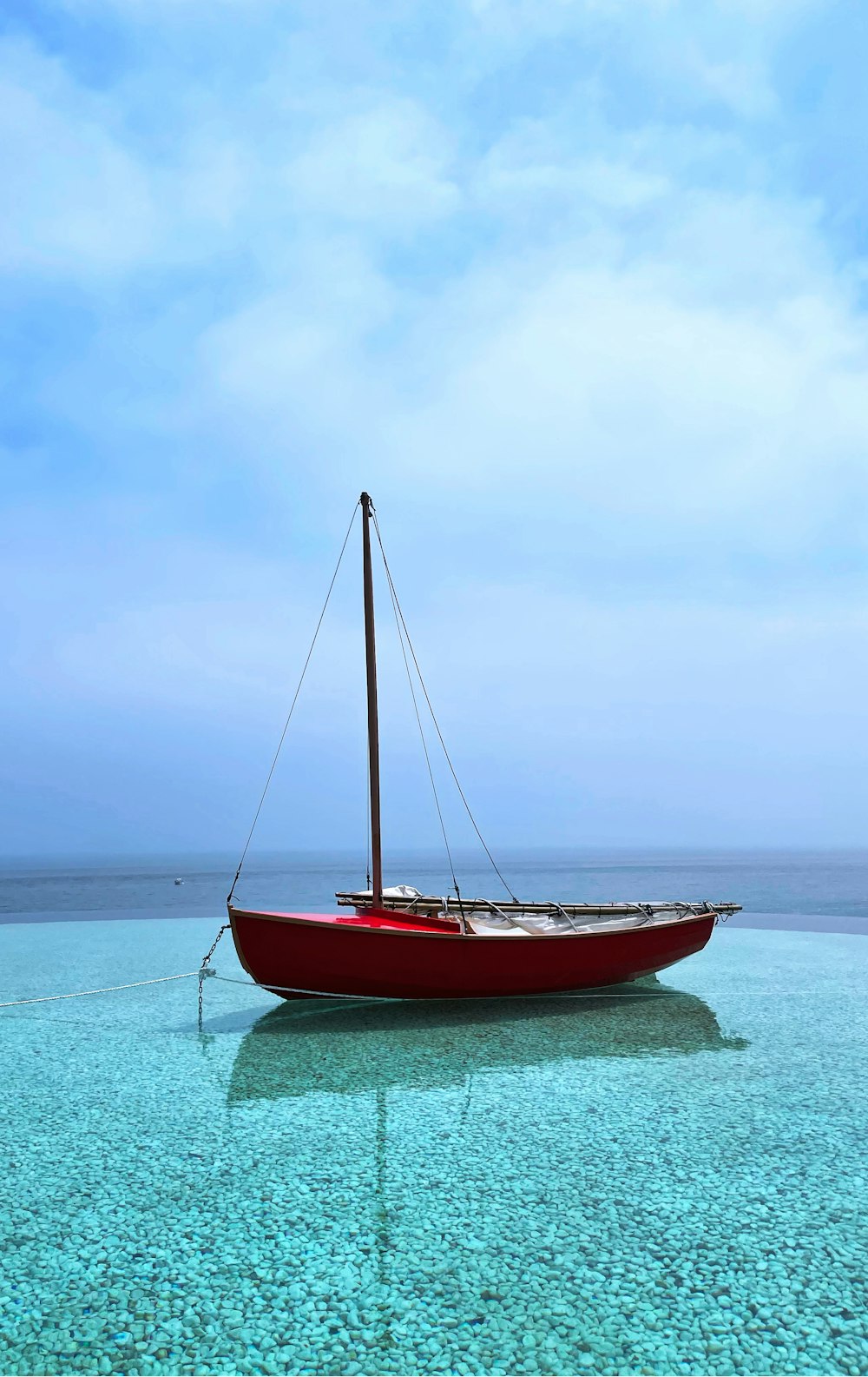 Una barca nell'acqua