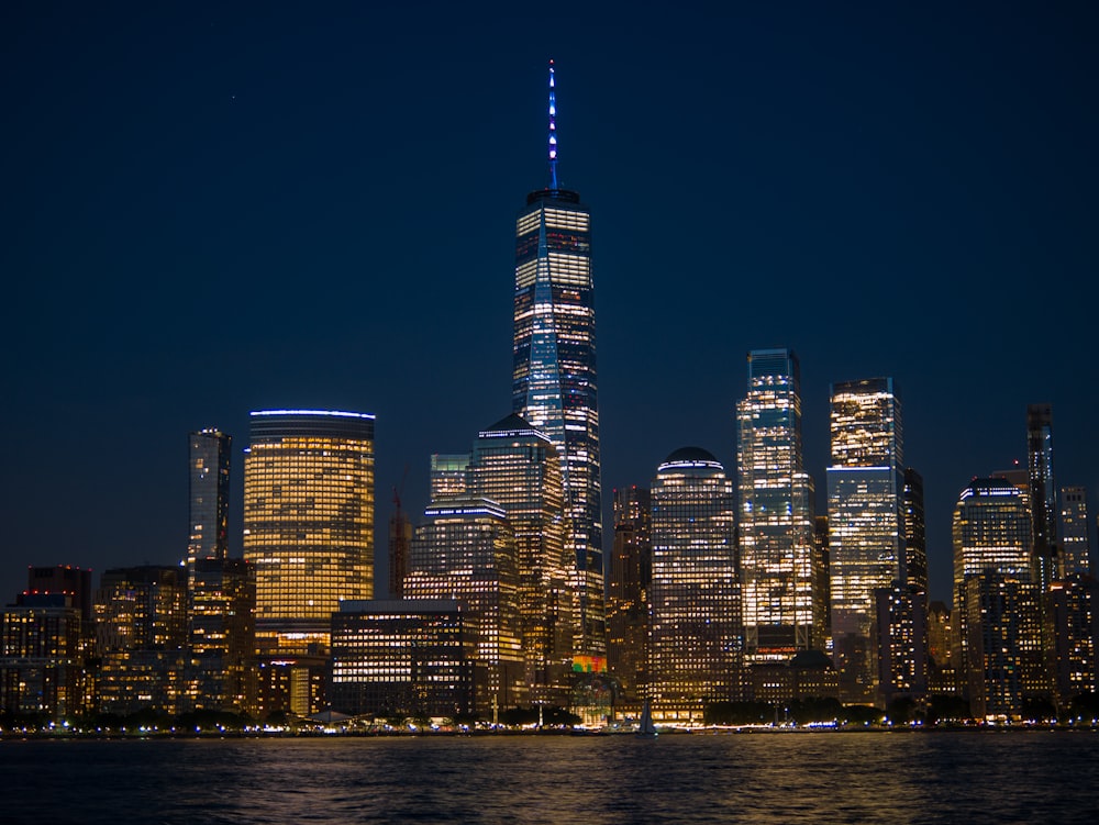 a city skyline at night