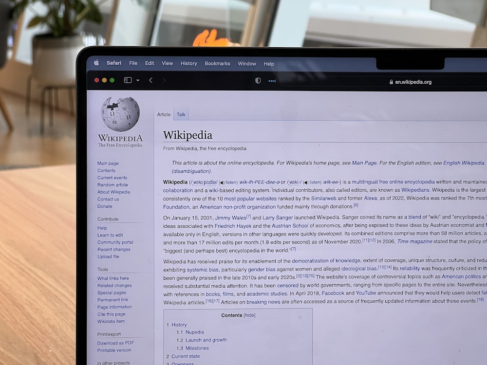 Publishing historical articles on Wikipedia with Simple Steps