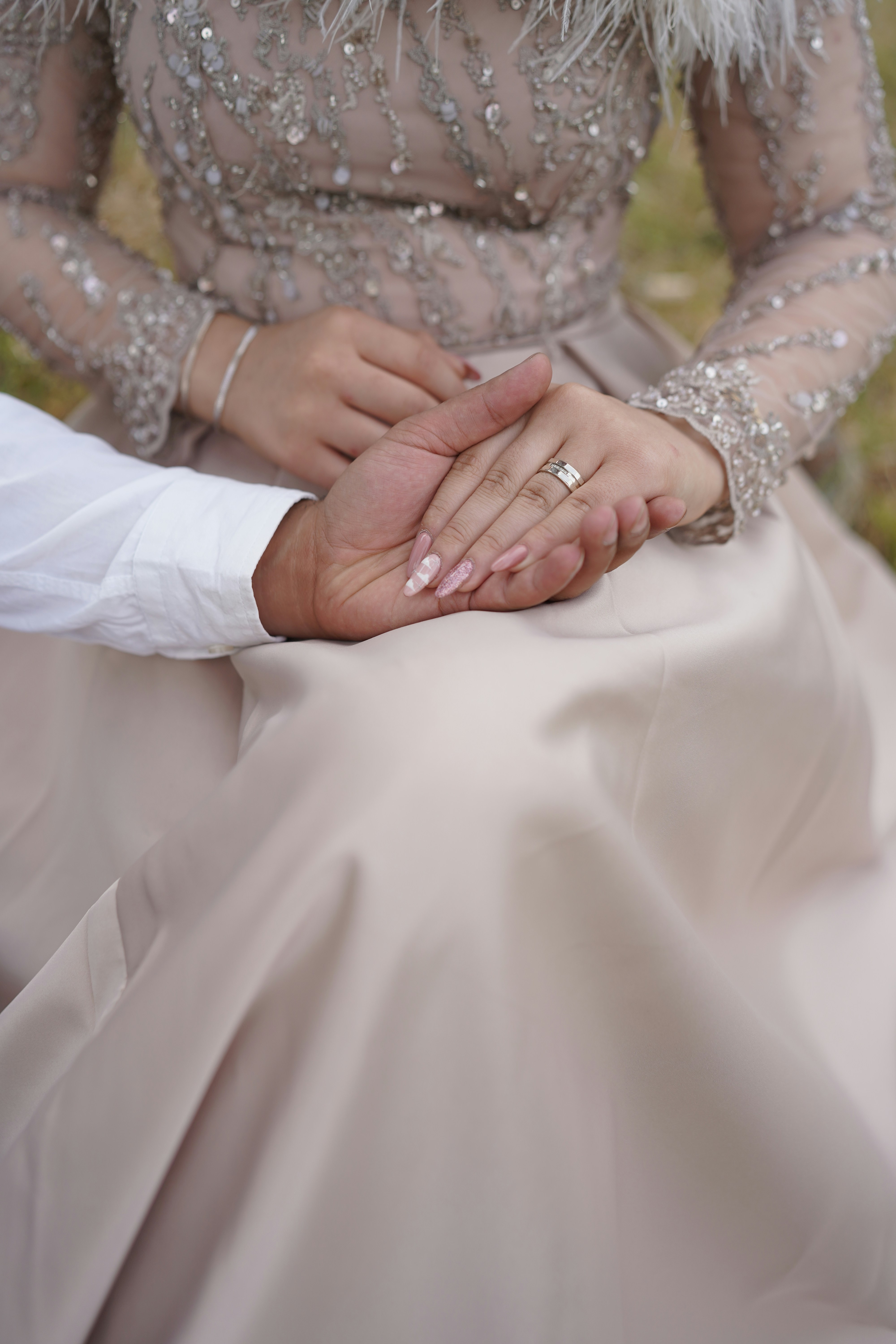 eine Person, die ein Kleid trägt