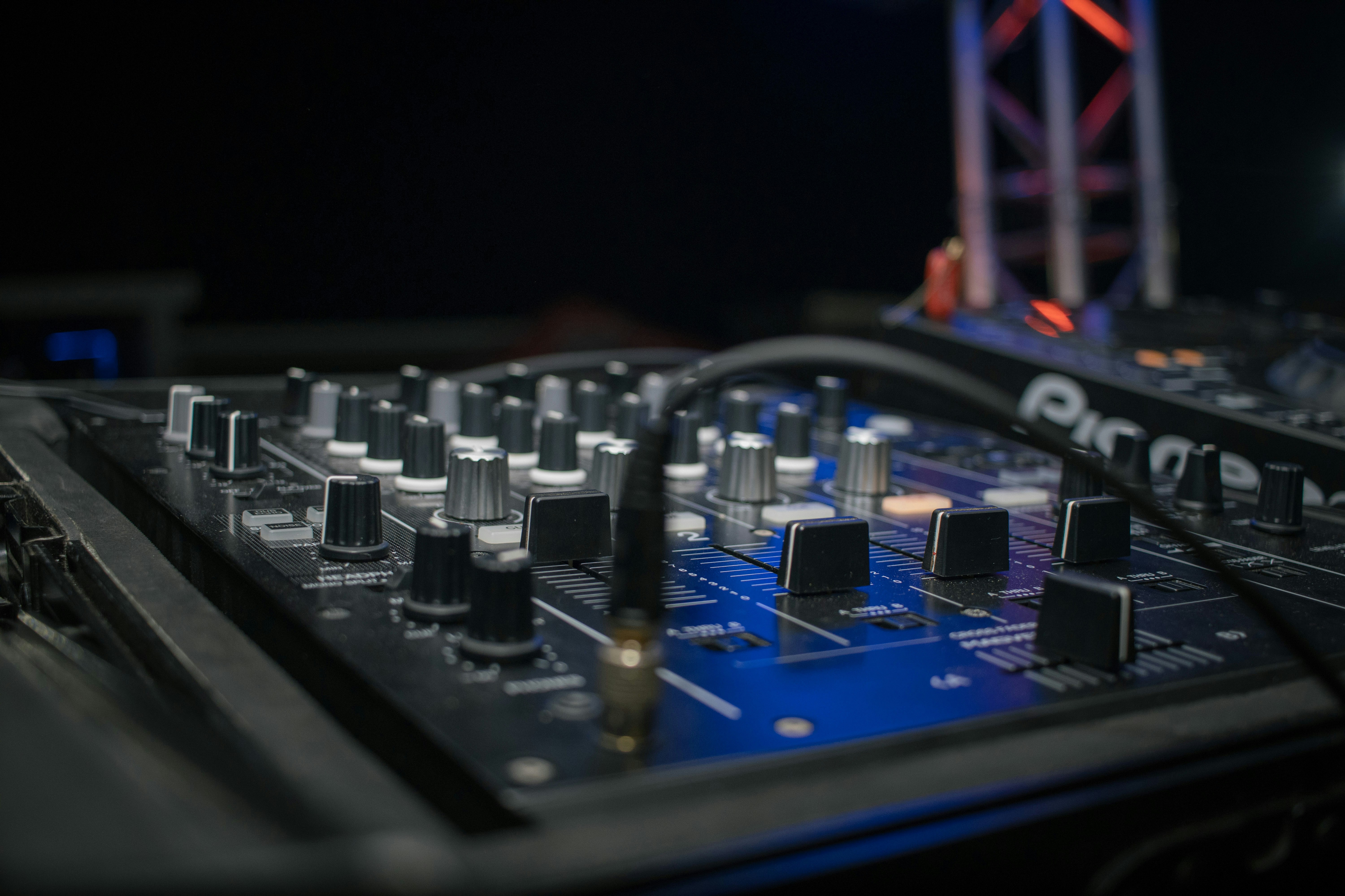 Image de Offres de Noël : profitez des meilleures promotions sur le matériel DJ