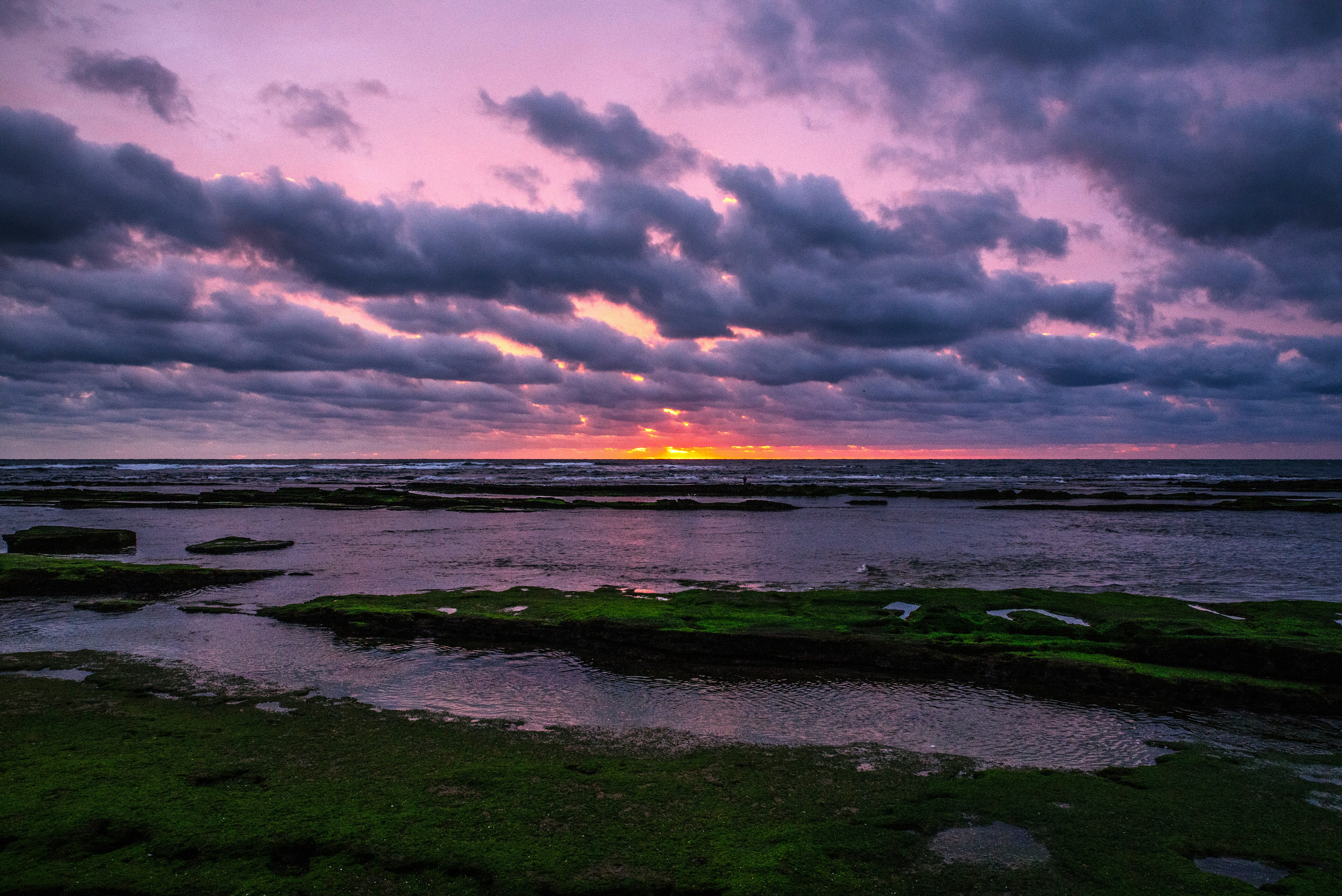 Photo by rawkkim
