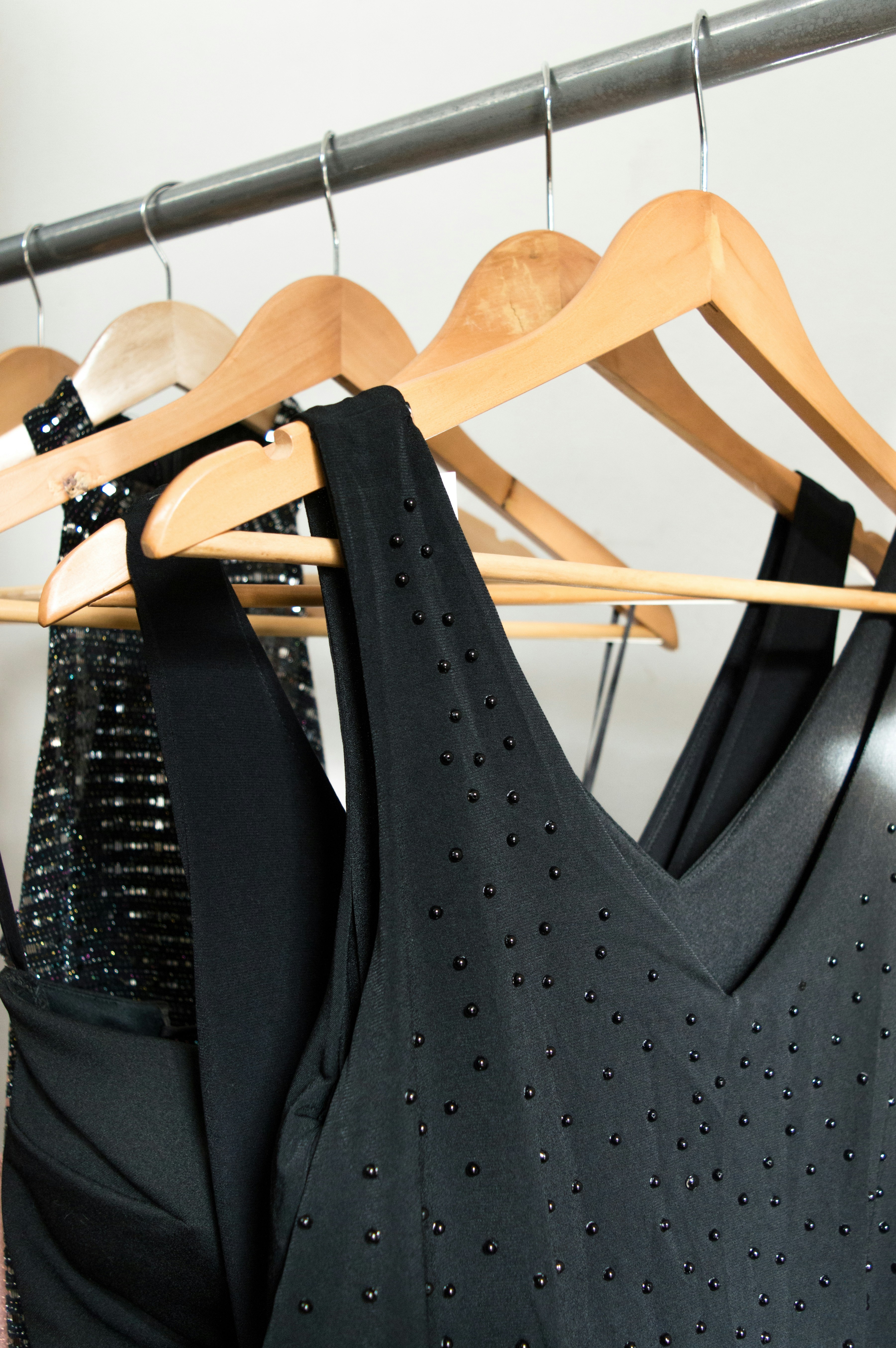 How to Make Cheap Clothes Look Expensive: 6 Insider Tricks Stylists Use – a pair of black and white jackets