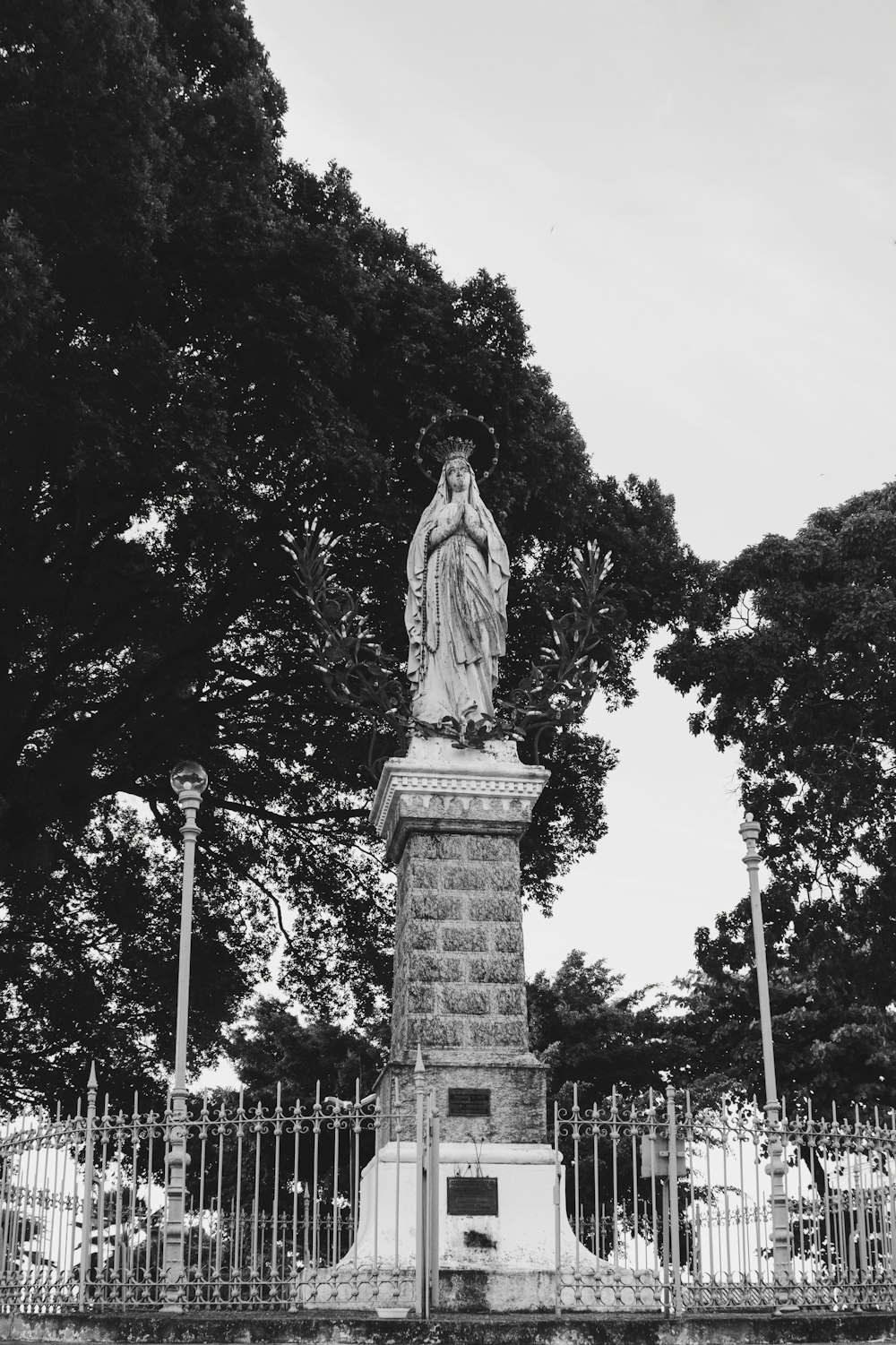 una statua di una persona