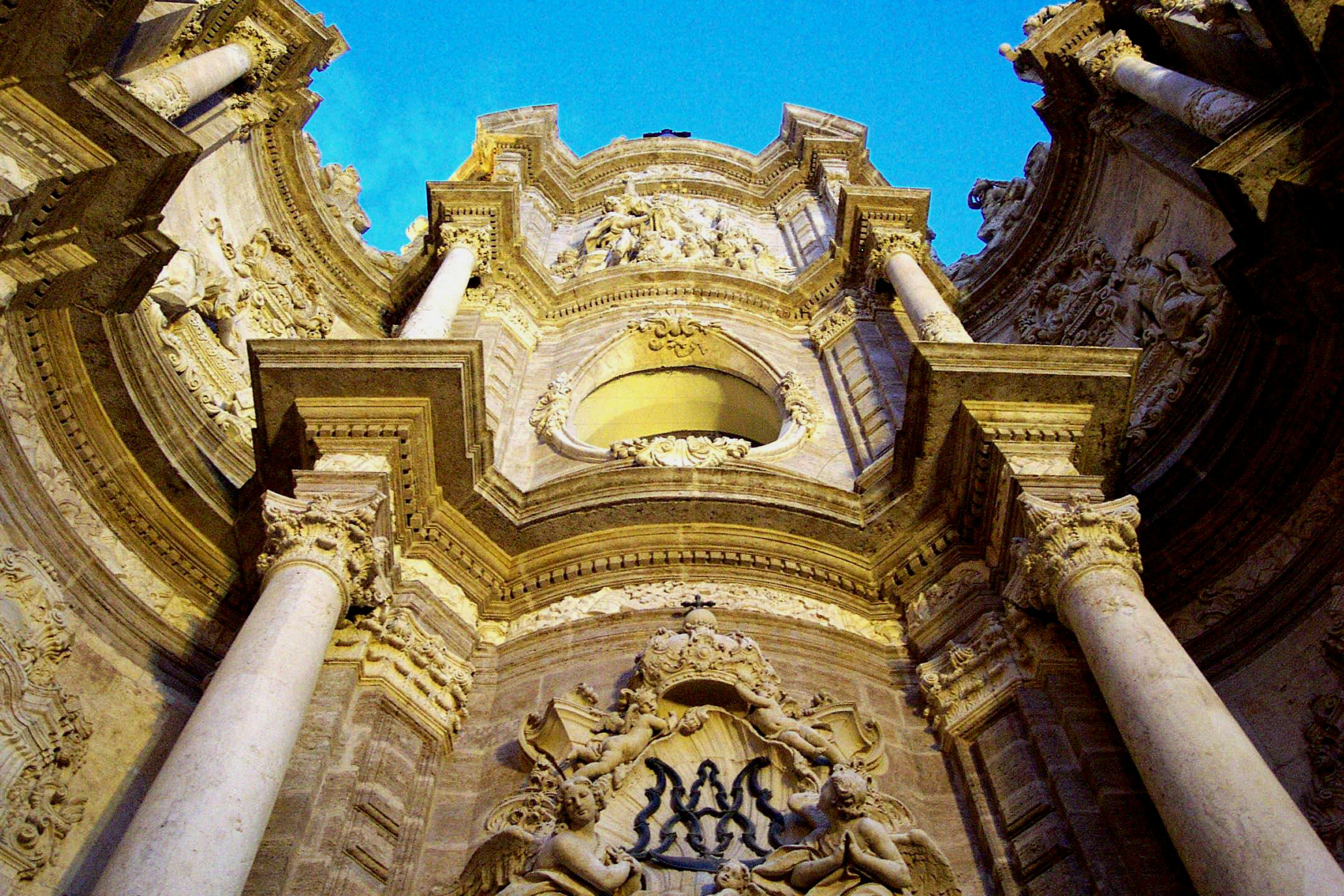 Valencia Cathedral: Keajaiban Gotik dan Renaisans di Jantung Spanyol