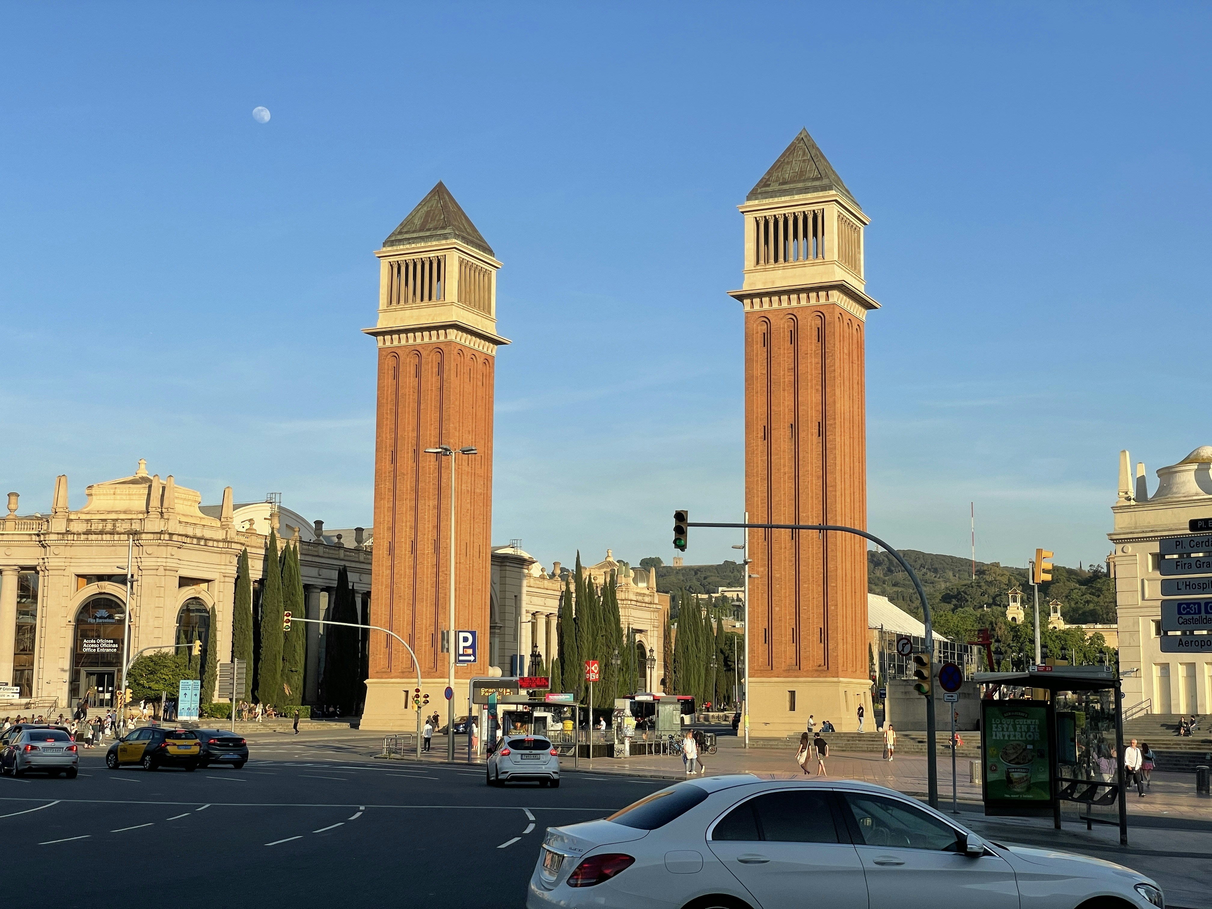 Venetian Towers Torres Venecianes