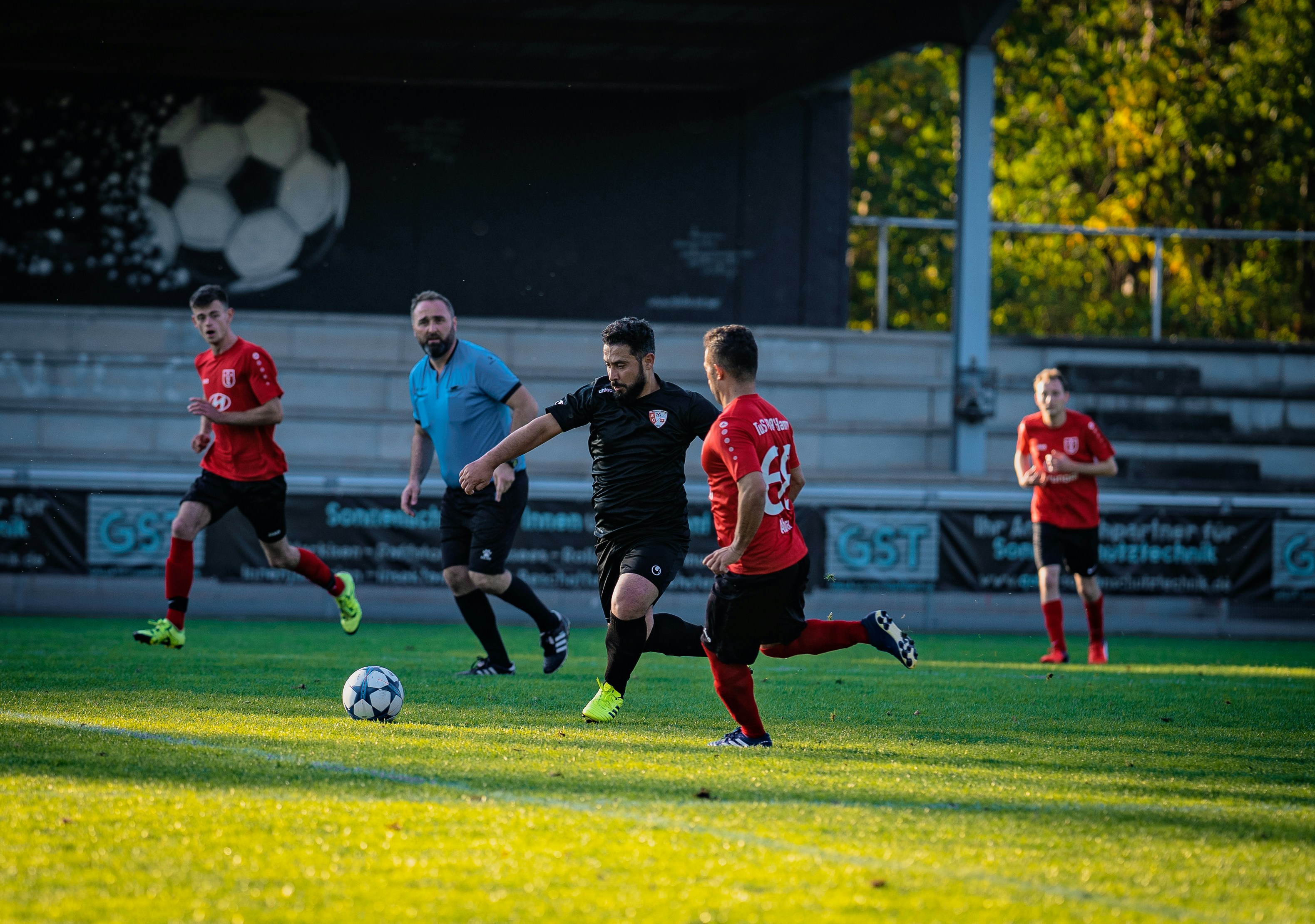 体育场景配图（资料示意）