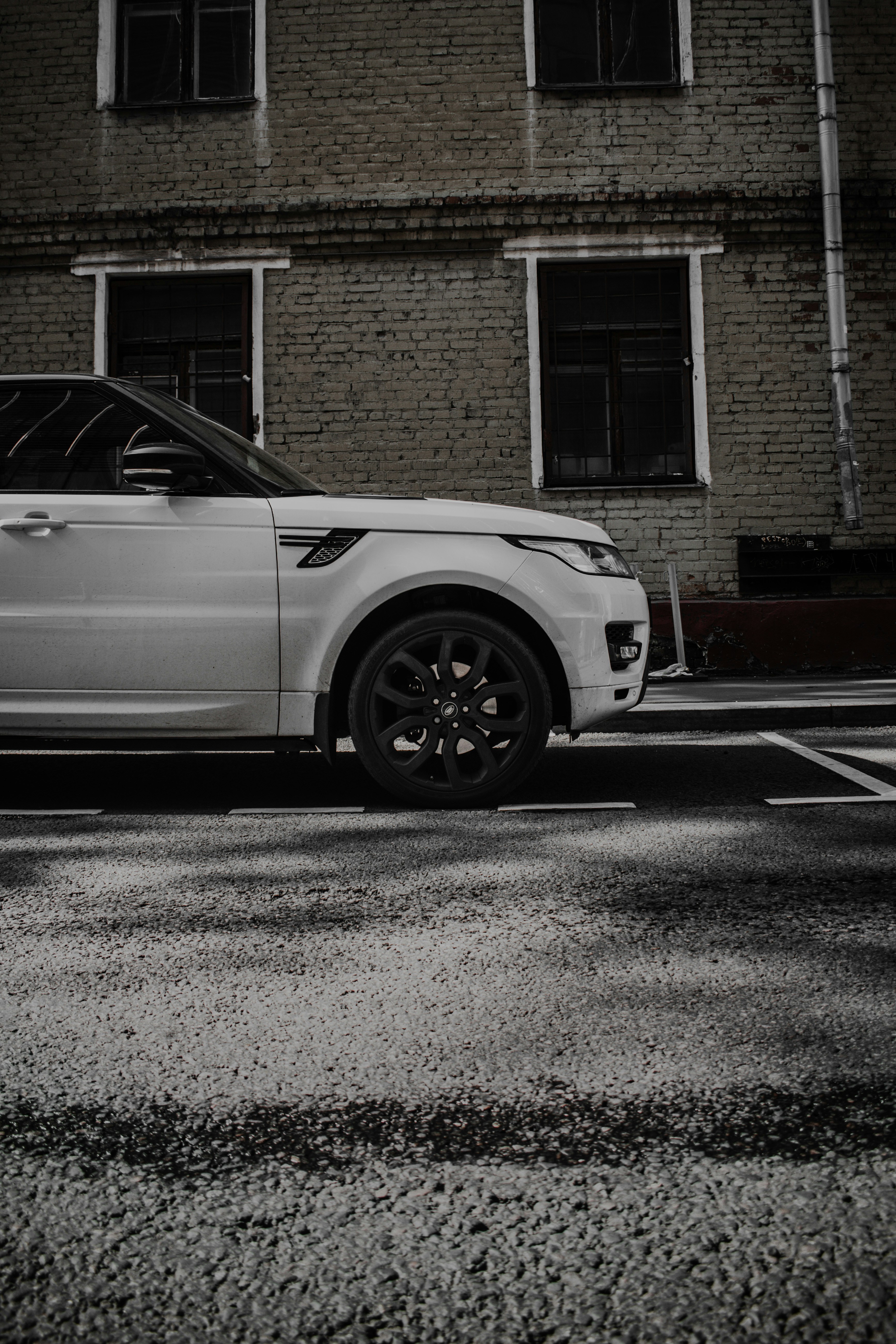luxury suv tire wallpaper, wallpaper, Land Rover Hybrid Car Tires 2026: The Complete Selection Guide 2