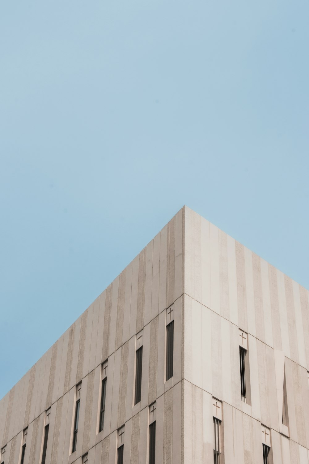 a building with a clear sky