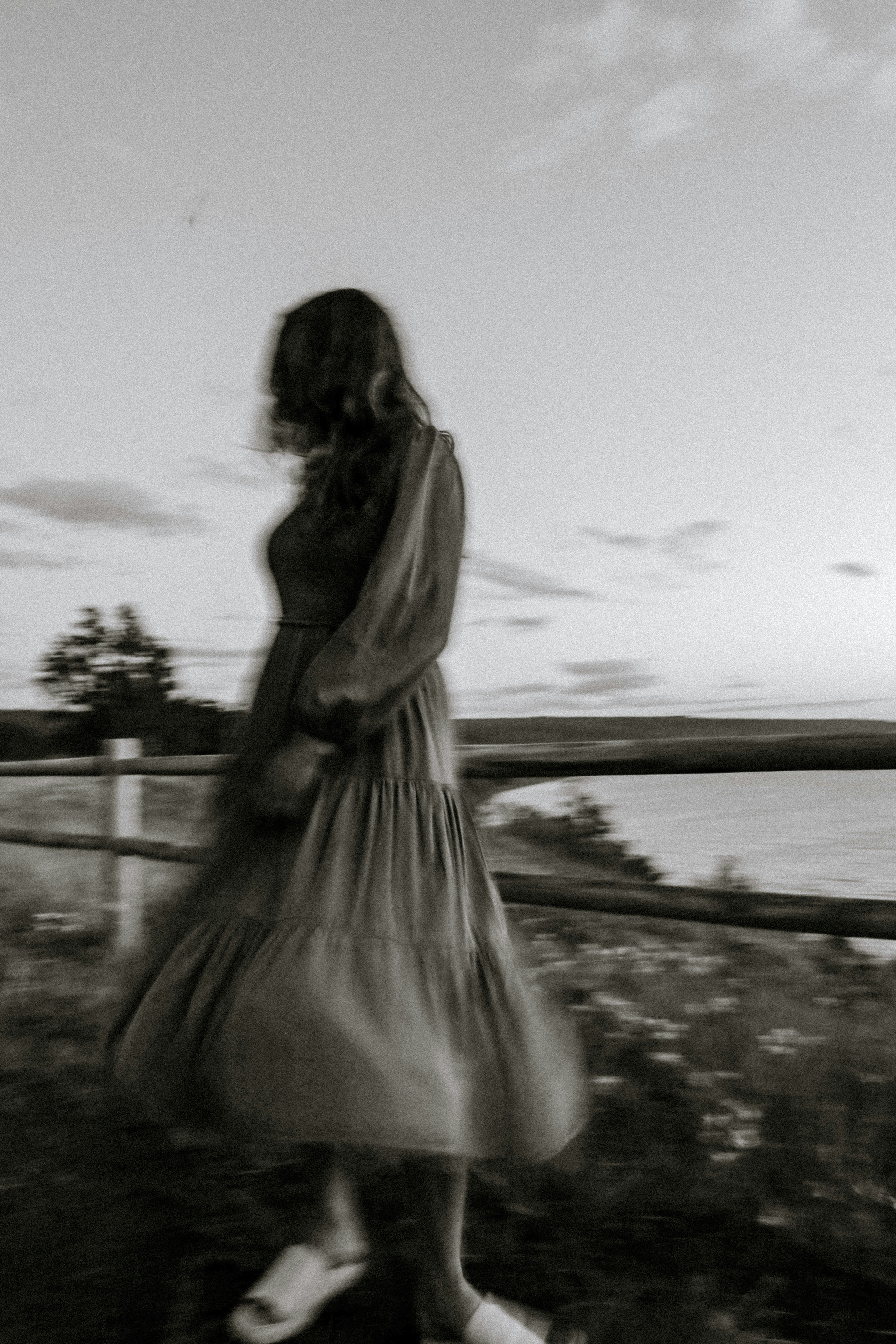 Eine Frau im Kleid
