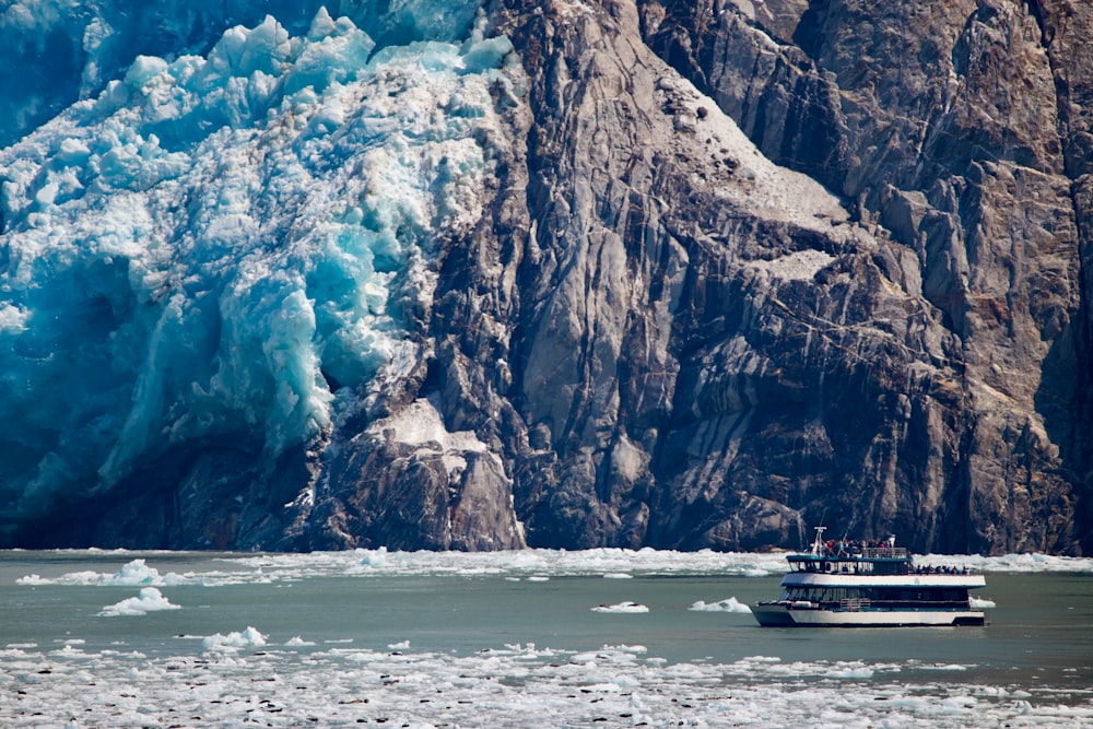 a boat sailing in the sea