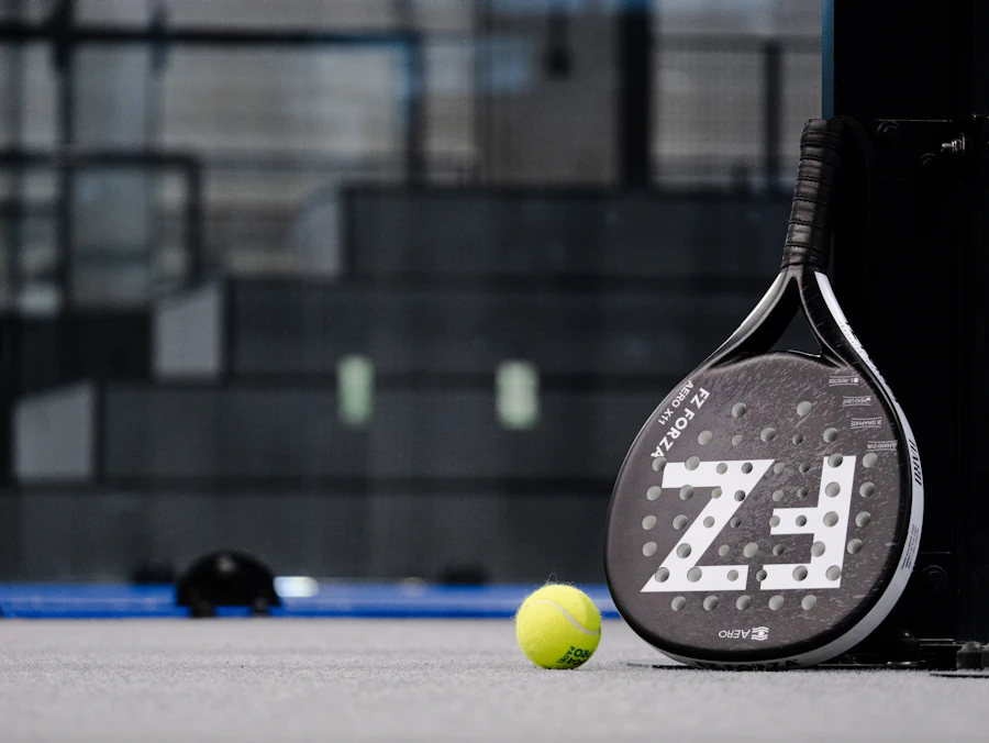 Balle de padel en gros plan