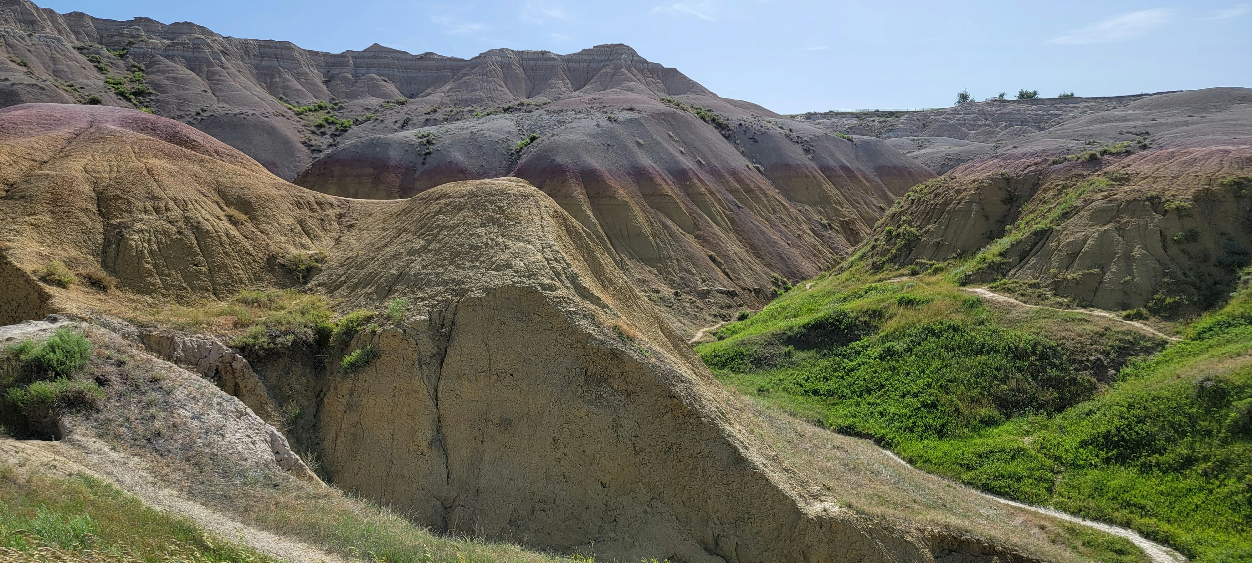 Un grand canyon rocheux