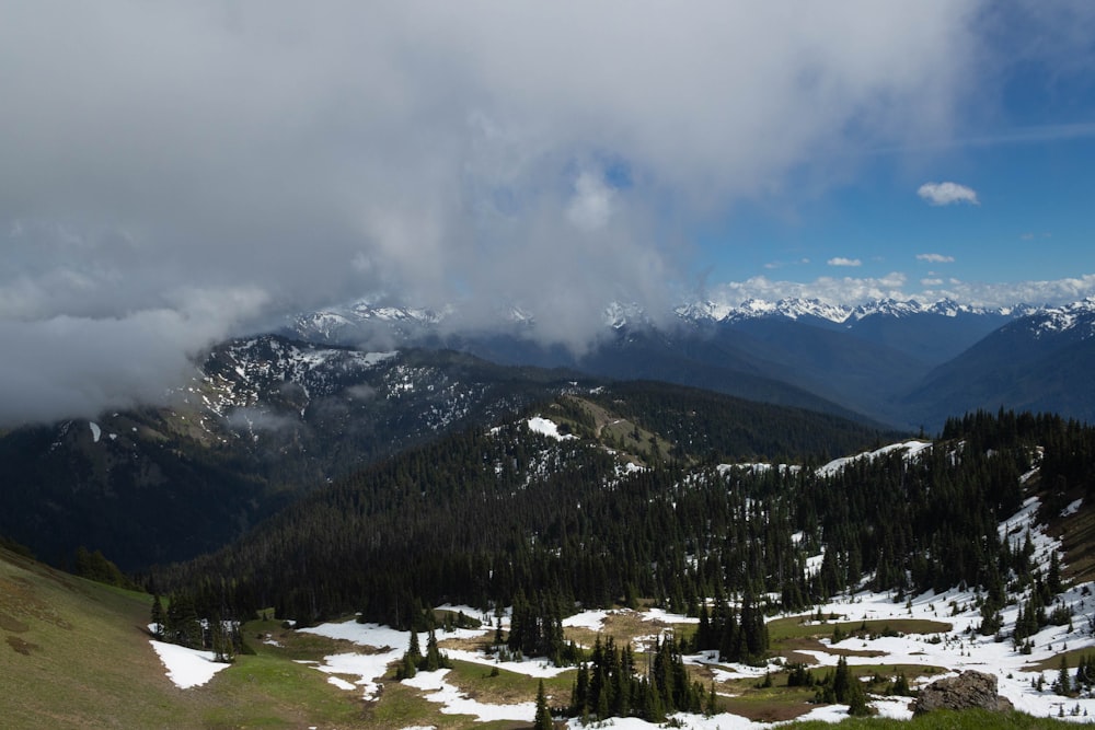 a snowy mountain range