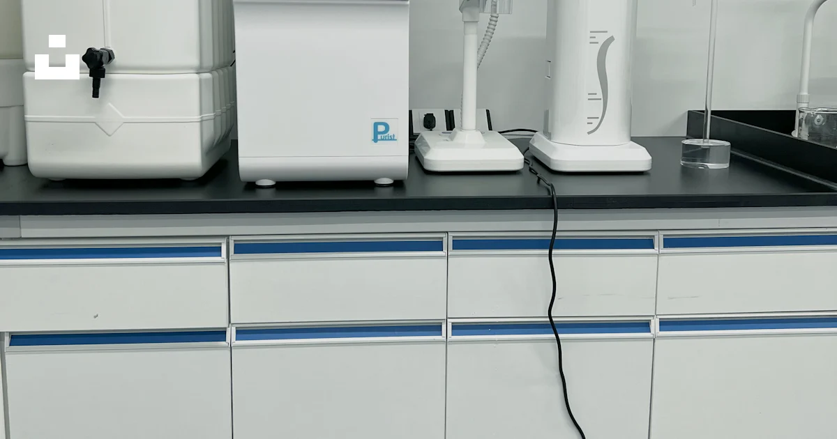 Machine White Color A group of white machines photo – Free Acton Image on Unsplash