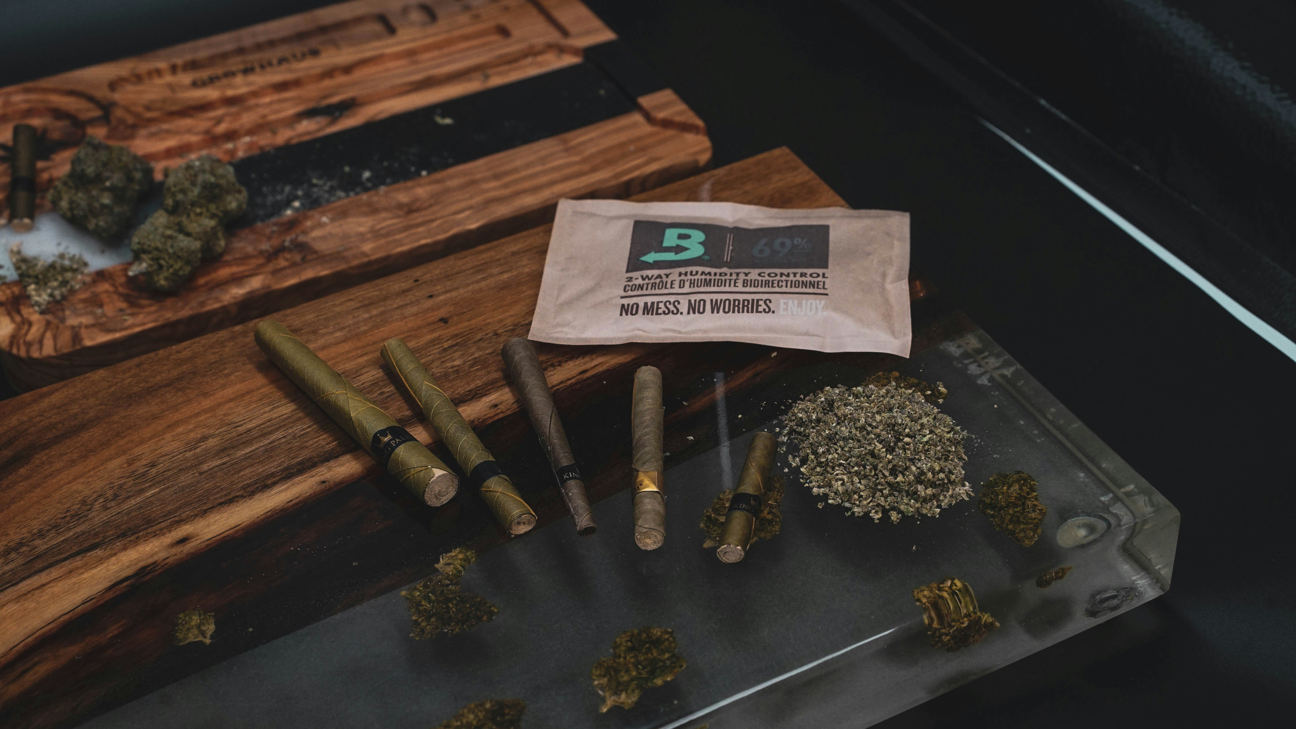 photo-1657818022741-0226aecf0d1d?ixid=M3wxMjA3fDB8MXxzZWFyY2h8MTJ8fG1pdG9seW4lMjBmYXQlMjBidXJuZXIlMjBpbnZlc3RpZ2F0aW9ufGVufDB8fHx8MTc0NjY5MDI0OXww\u0026ixlib=rb-4.1.0