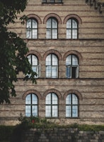a brick building with windows