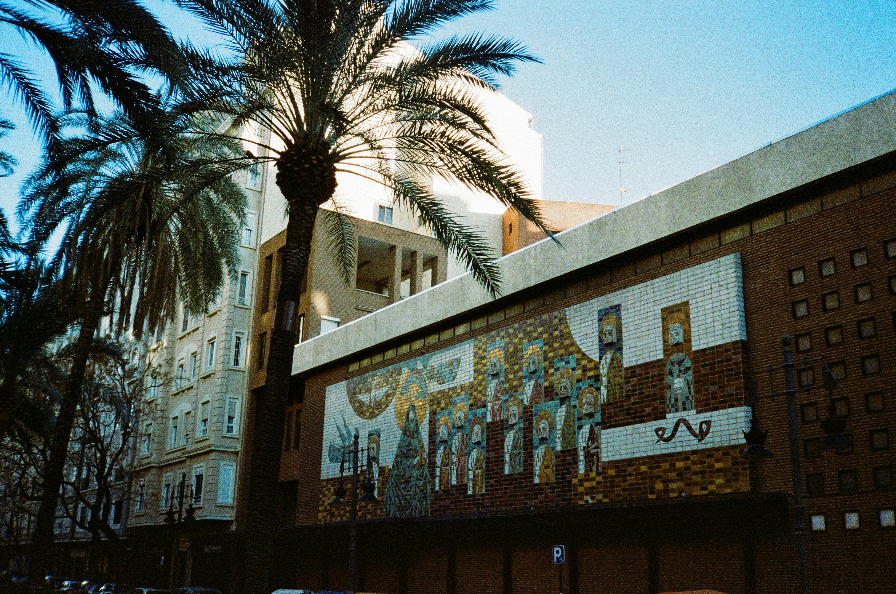 Mosaic near palms in Valencia