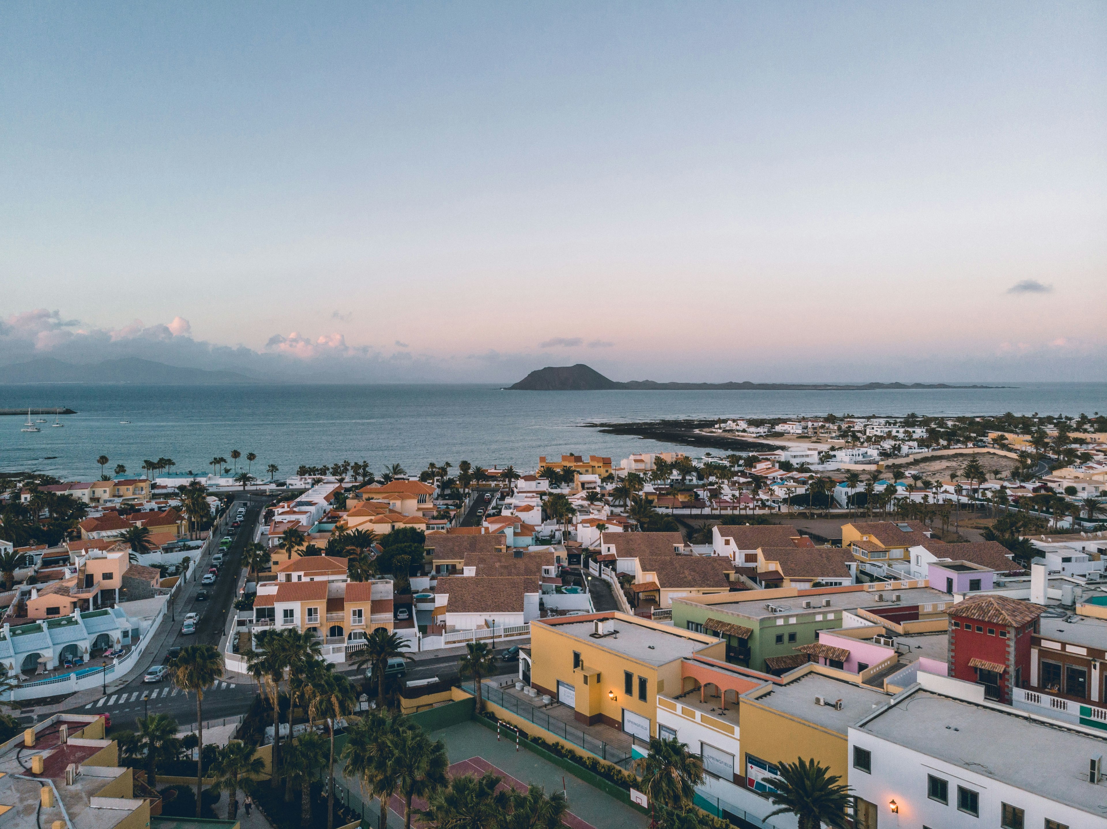 corralejo, una delle località più belle di fuerteventura e una delle cose da vedere in una vacanza di sette giorni