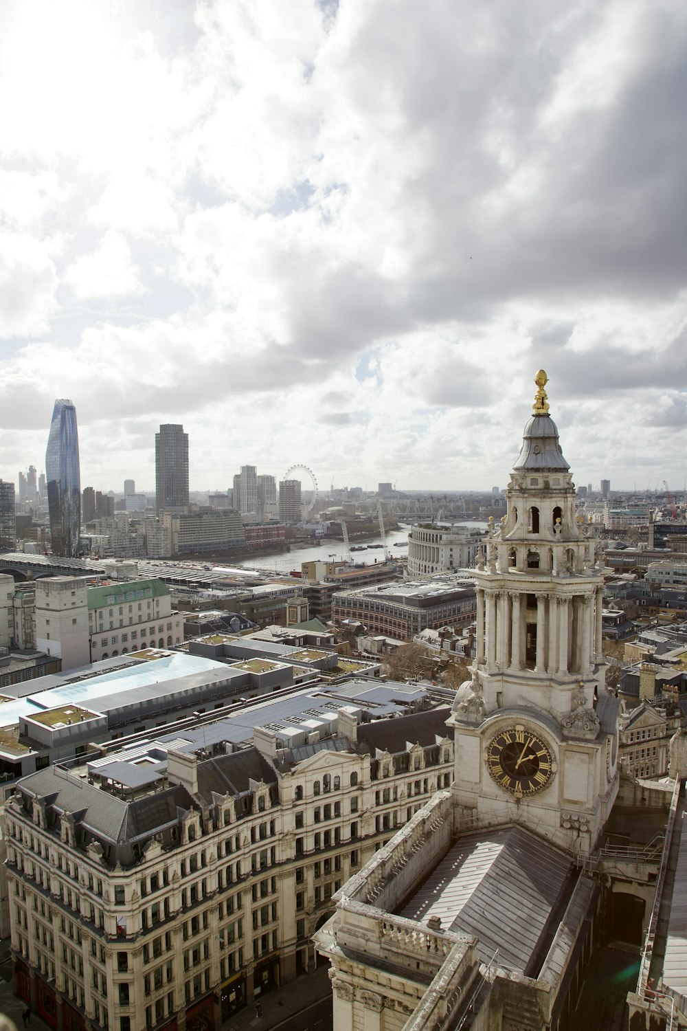 a clock tower in a city