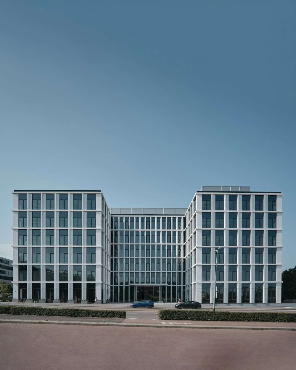 a large building with many windows