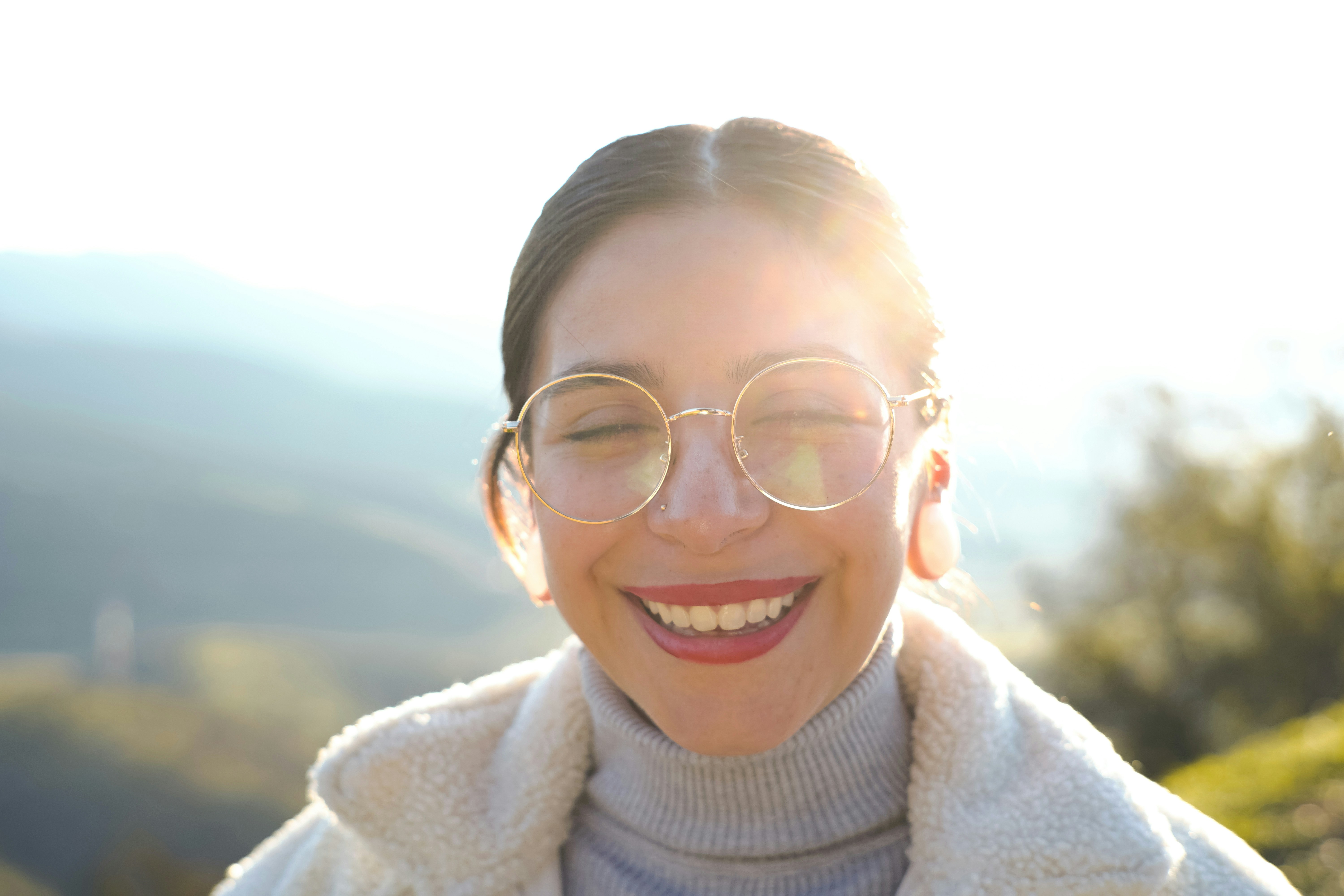 LASIK vs Contact Lenses: Which Actually Costs More Over Time?