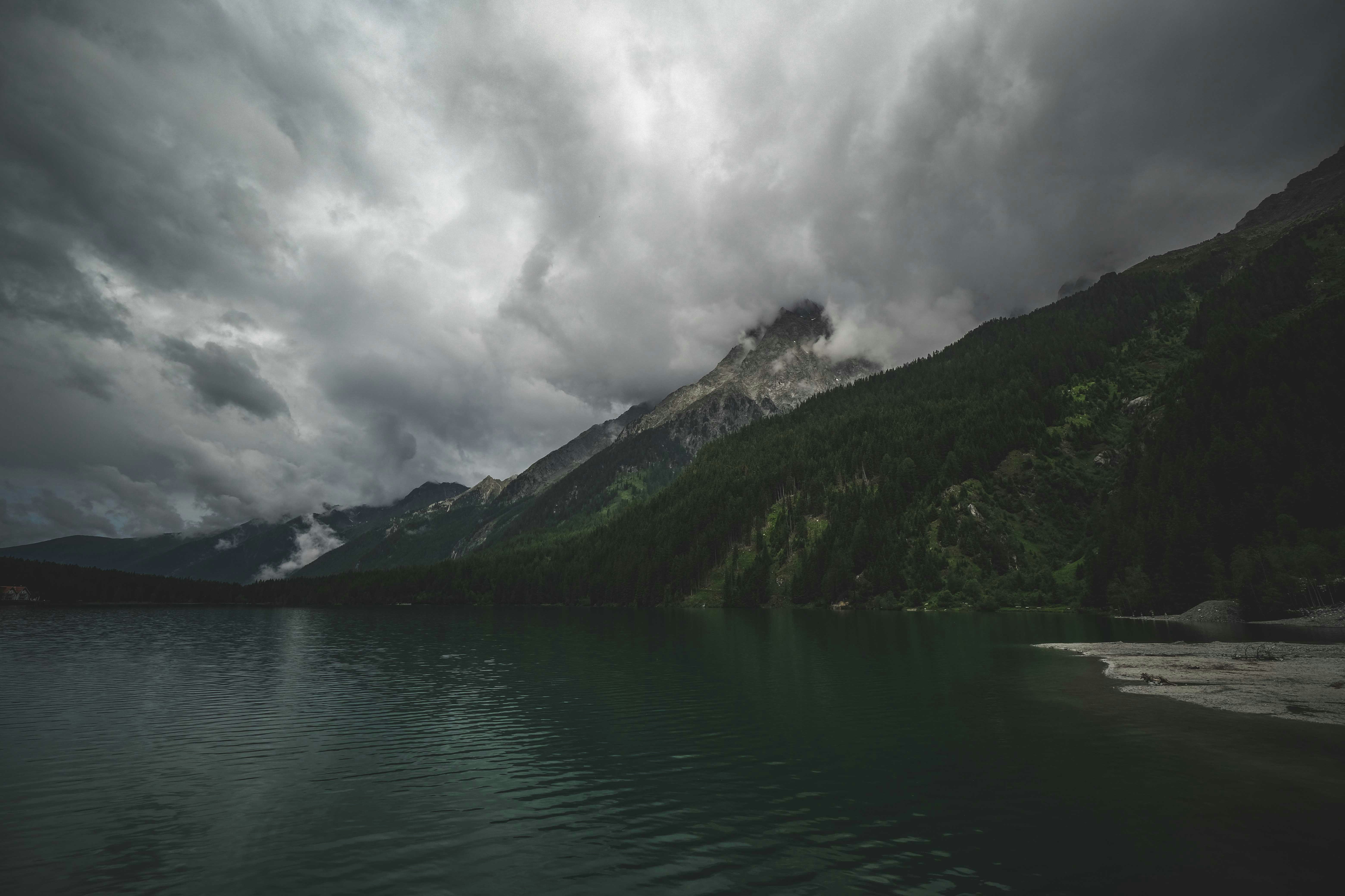 Photo by francesco_ungaro