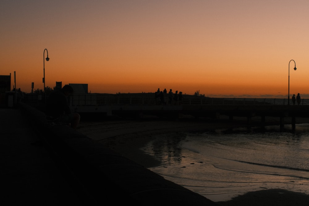 Ein Sonnenuntergang über einer Stadt