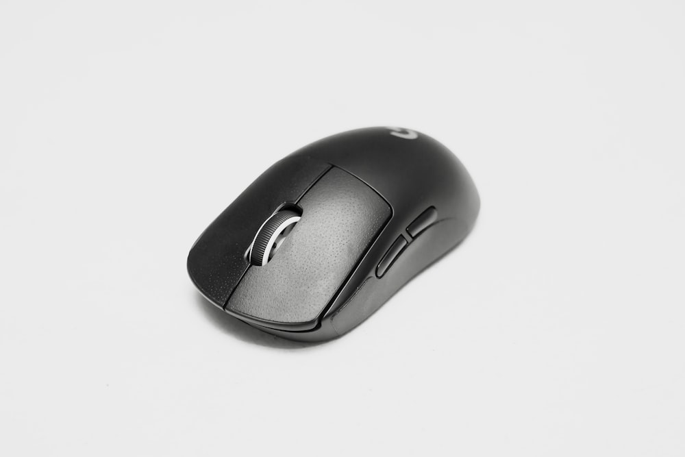 a black computer mouse