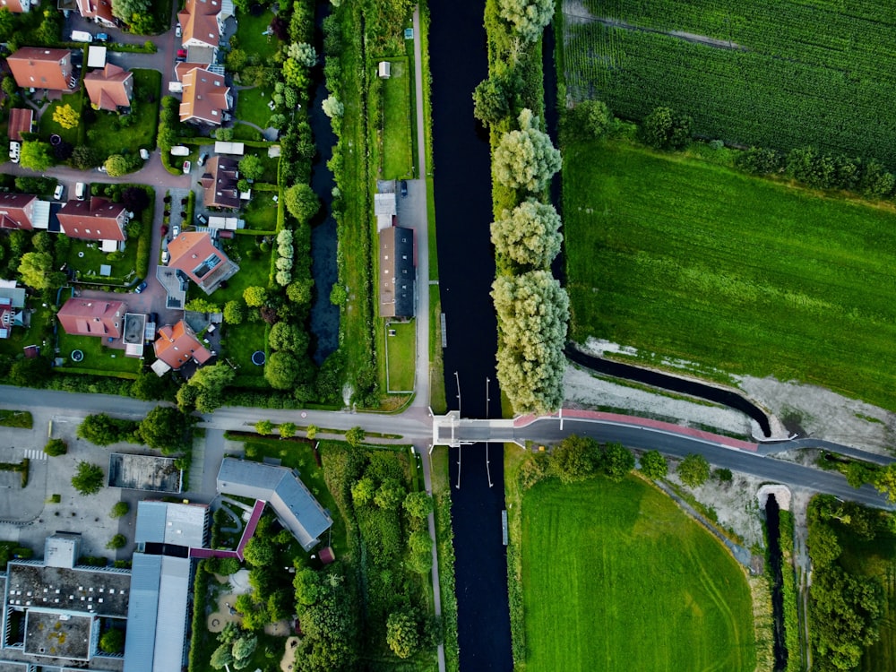 a bird's eye view of a neighborhood