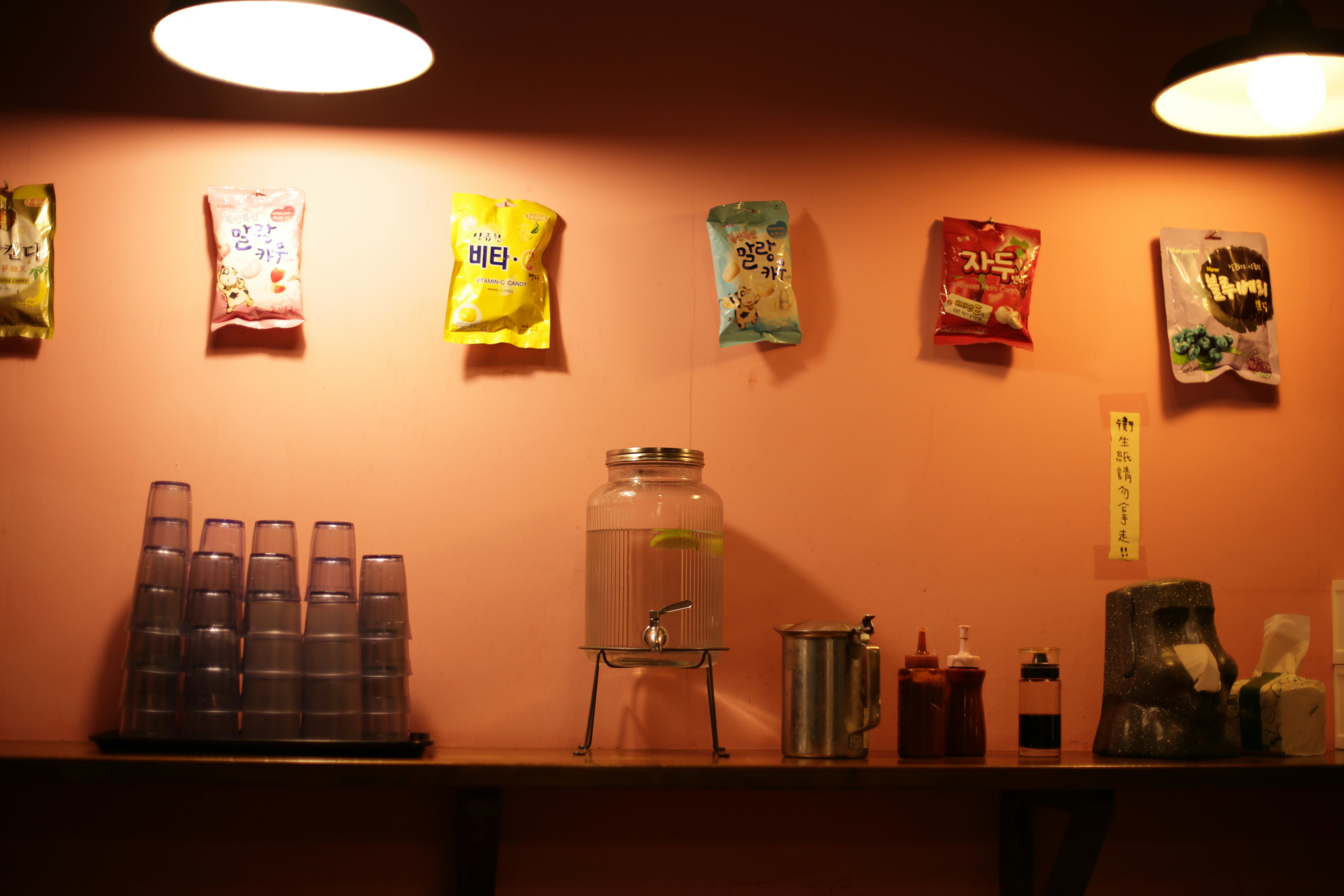 food bar station, customizable toppings, ilustrasi artikel Beyond the Buffet: Dive into Deliciousness with Interactive Food Bars! 1