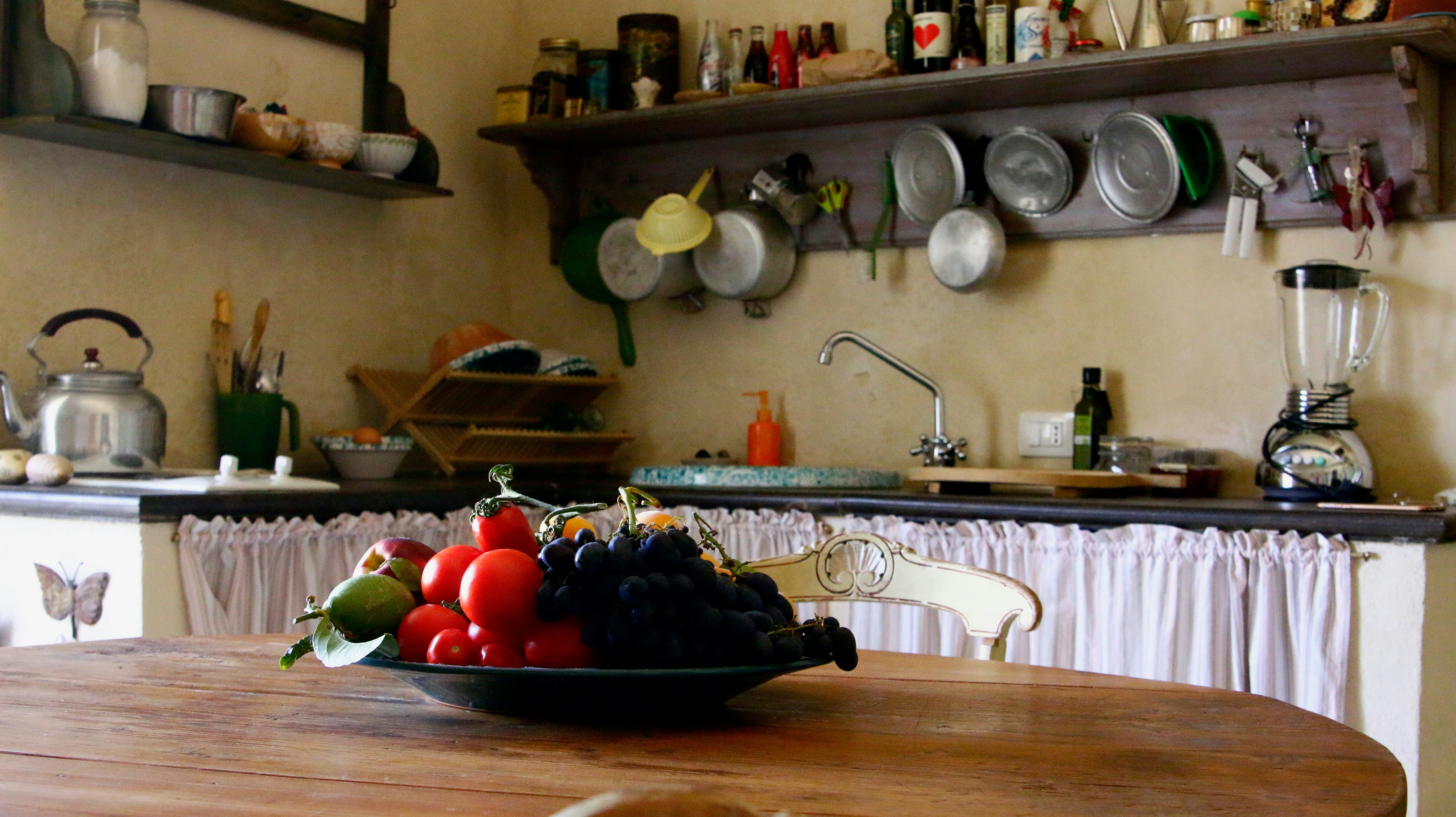 9 Best Compact Kitchen Slow Cookers for Family Dinners