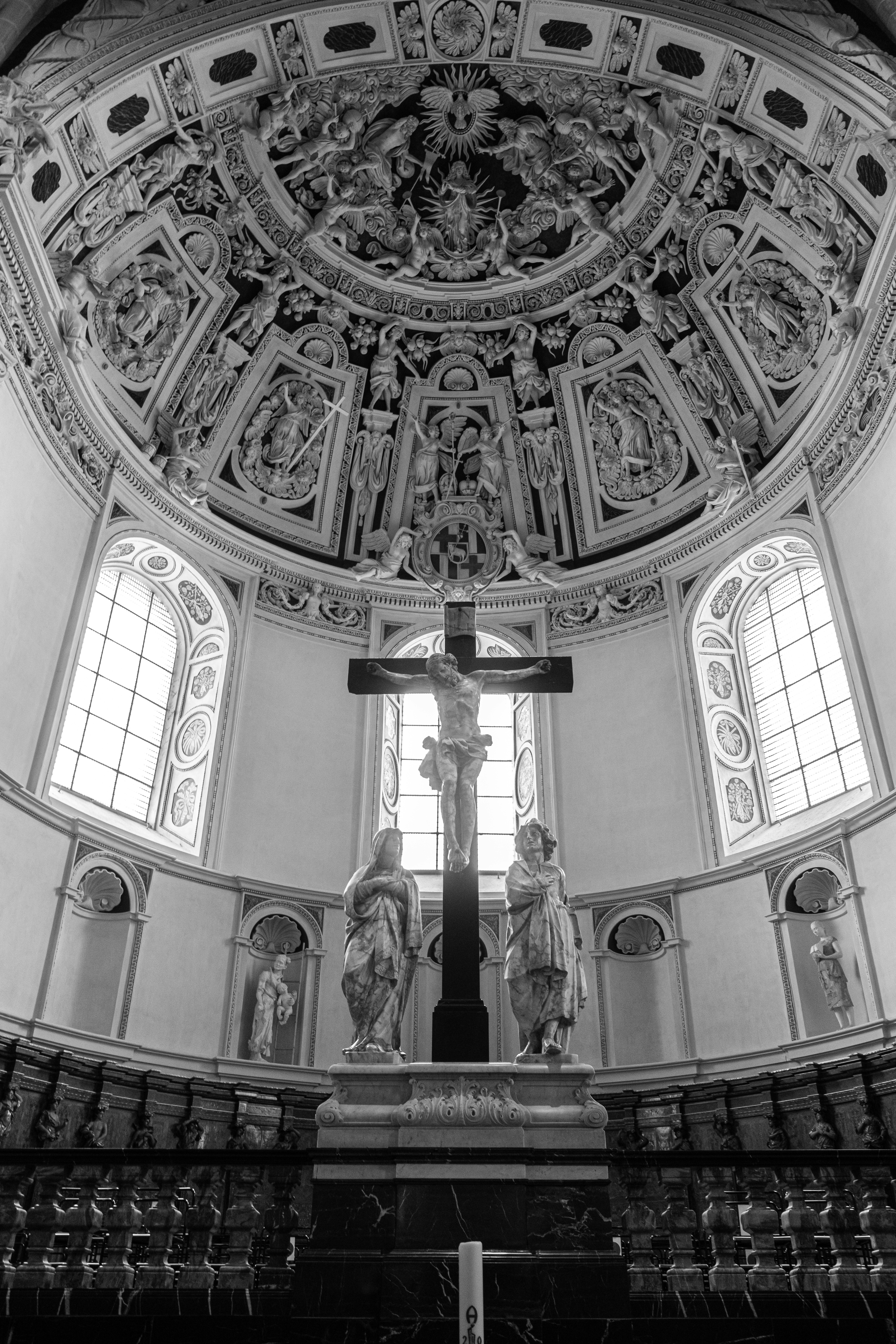 建物の側面にある時計