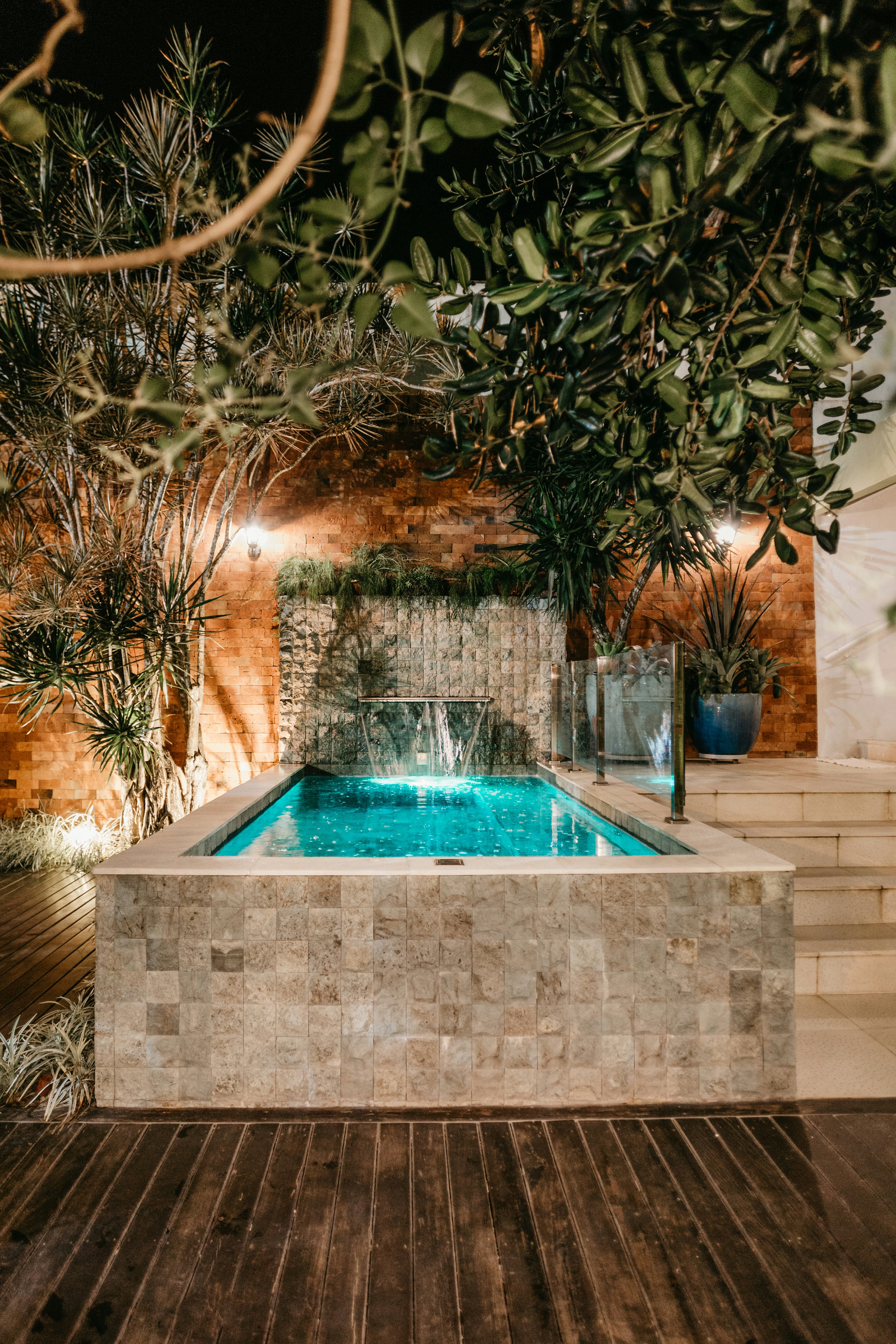 Photo by jonathanborba