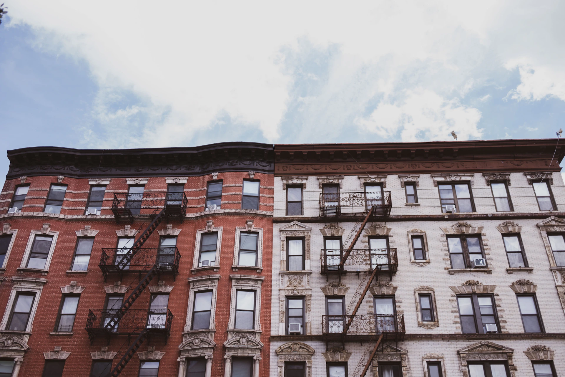 a building with a lot of windows