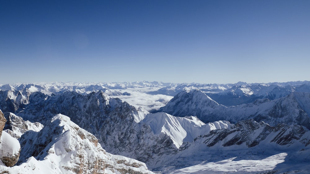 a snowy mountain range