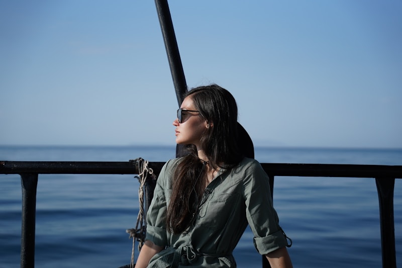 Luxury guard with weapon