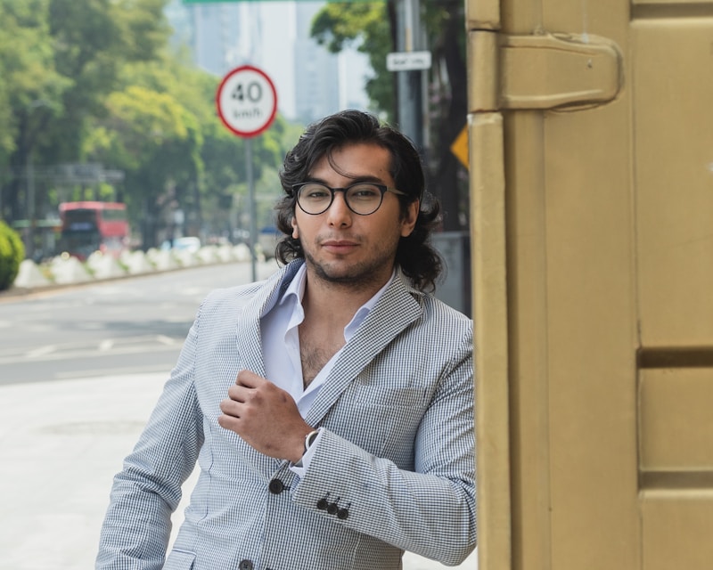 Handsome man in sharp modern suit